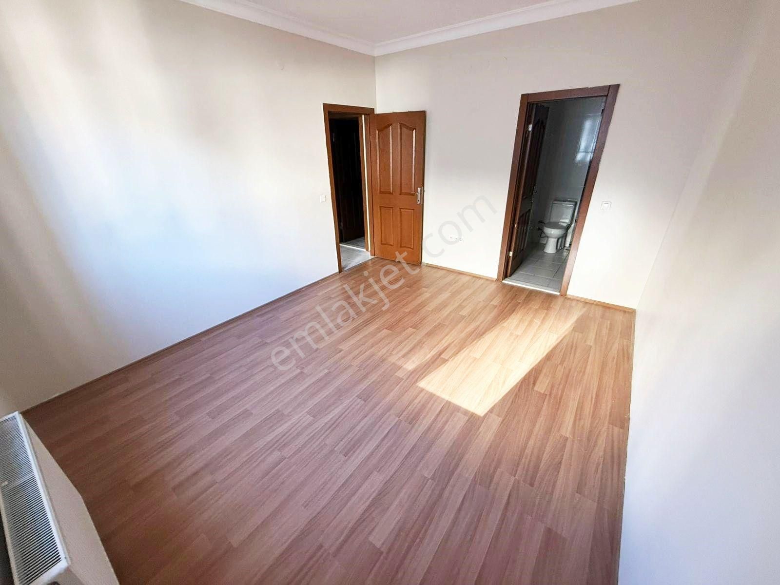 Yozgat Bulvarı Üzerinde Ara Katta 4+1 Ferah Yapılı Geniş Daire - Görsel 12