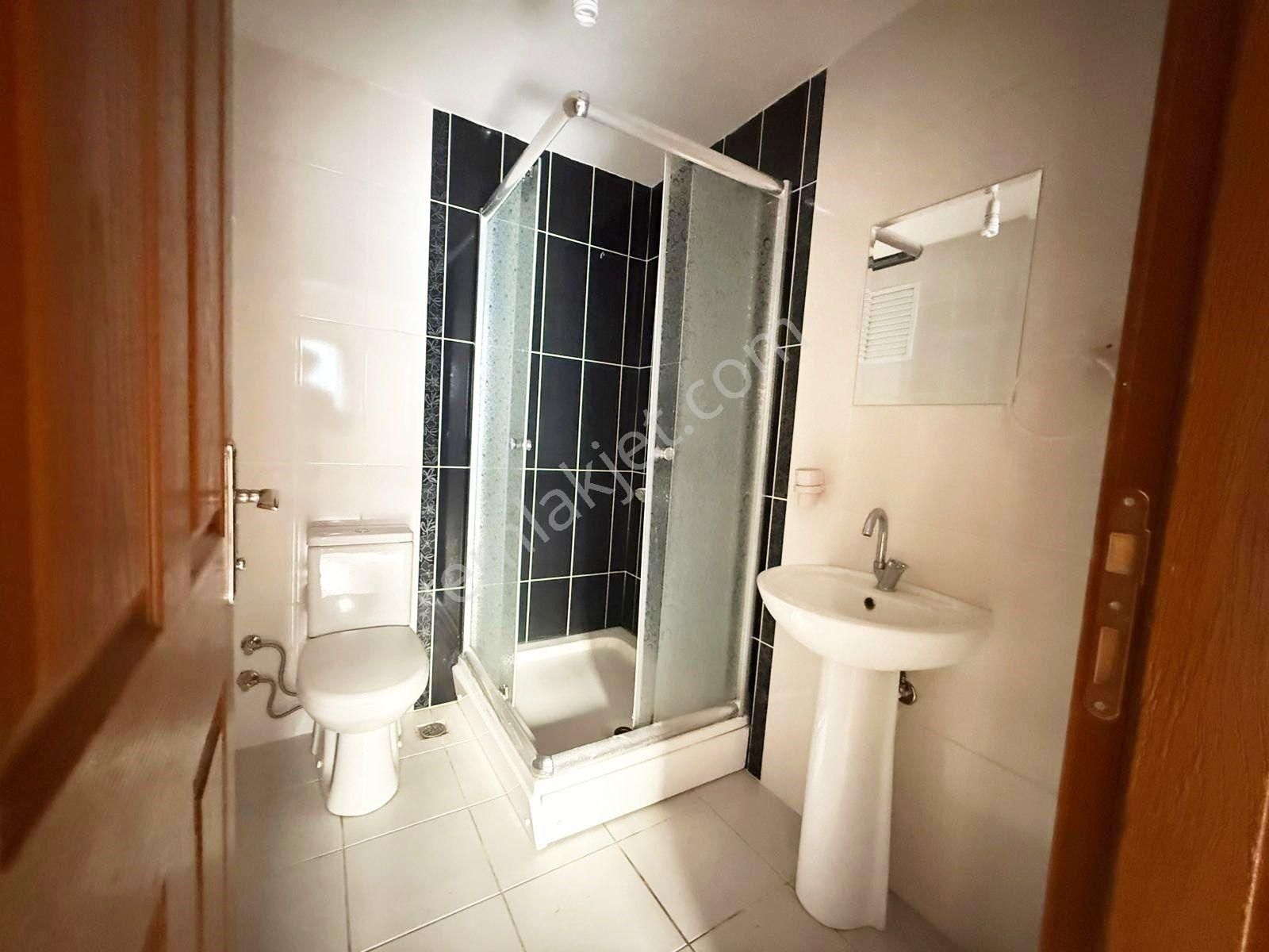 Yozgat Bulvarı Üzerinde Ara Katta 4+1 Ferah Yapılı Geniş Daire - Görsel 14