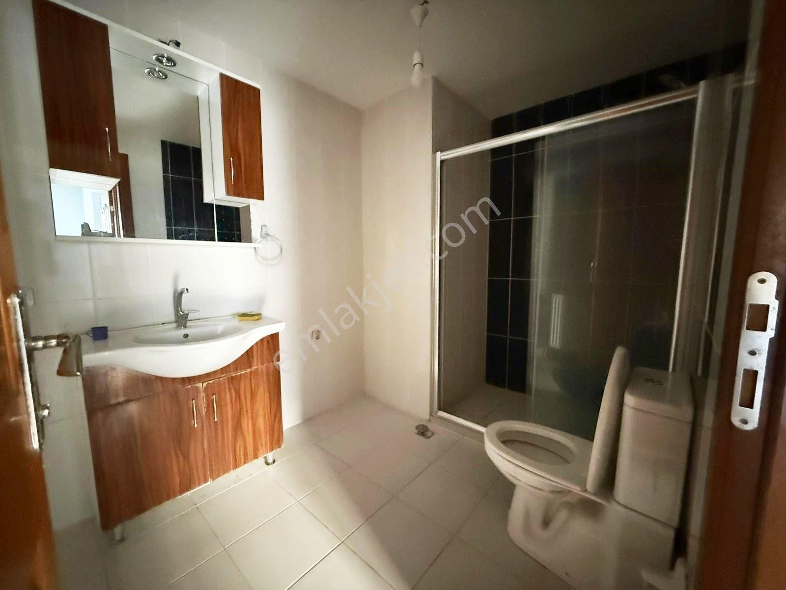 Yozgat Bulvarı Üzerinde Ara Katta 4+1 Ferah Yapılı Geniş Daire - Görsel 23