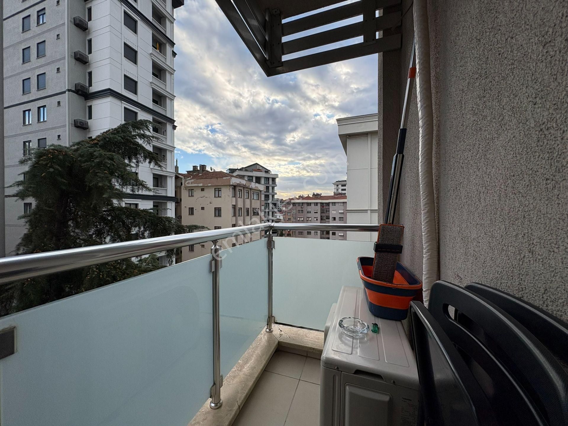 Bostancıda Minibüs Cad. Marmaray Ve Sahile Yakın 2+1 7o M² Net - Görsel 8