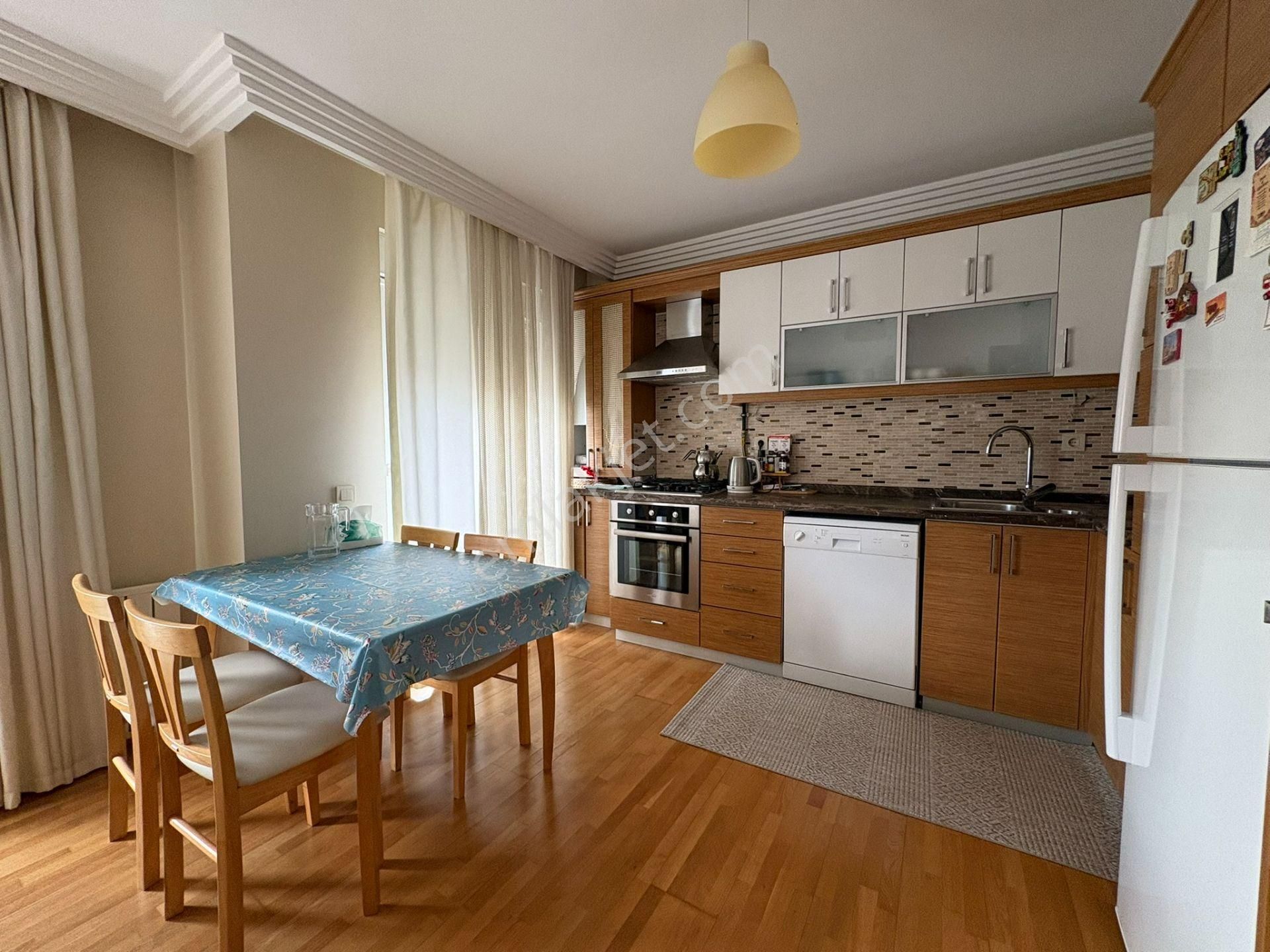 Bostancıda Minibüs Cad. Marmaray Ve Sahile Yakın 2+1 7o M² Net - Görsel 10