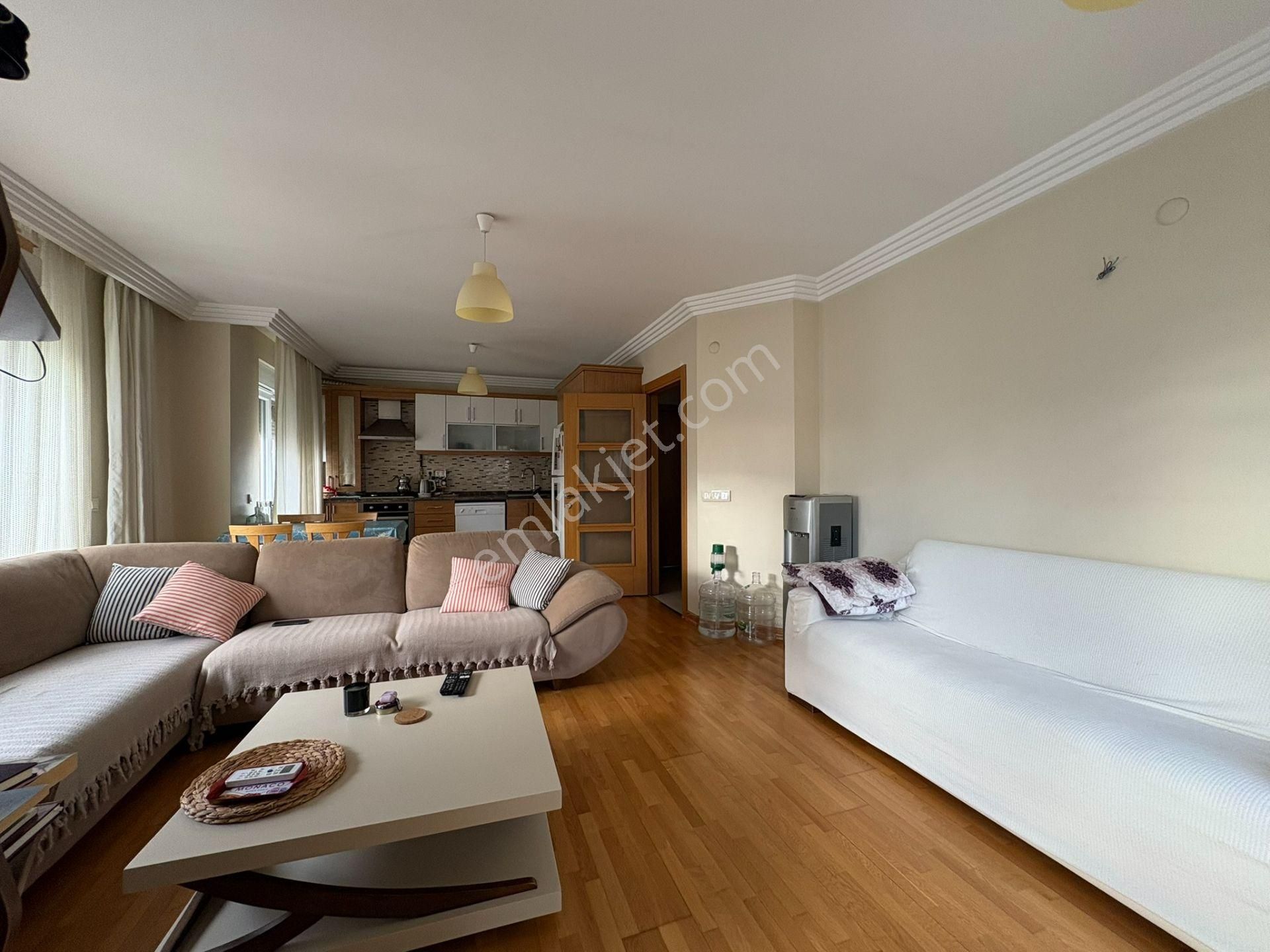 Bostancıda Minibüs Cad. Marmaray Ve Sahile Yakın 2+1 7o M² Net - Görsel 5