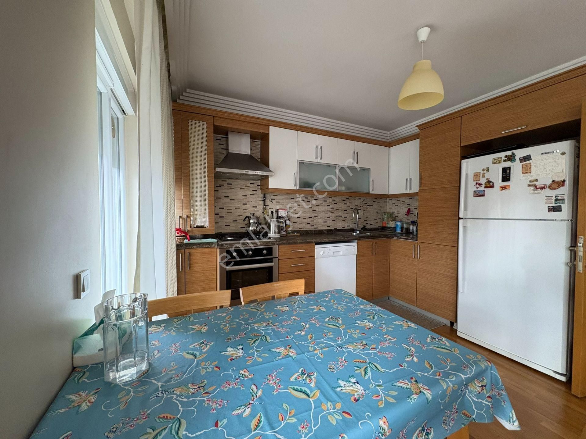 Bostancıda Minibüs Cad. Marmaray Ve Sahile Yakın 2+1 7o M² Net - Görsel 9