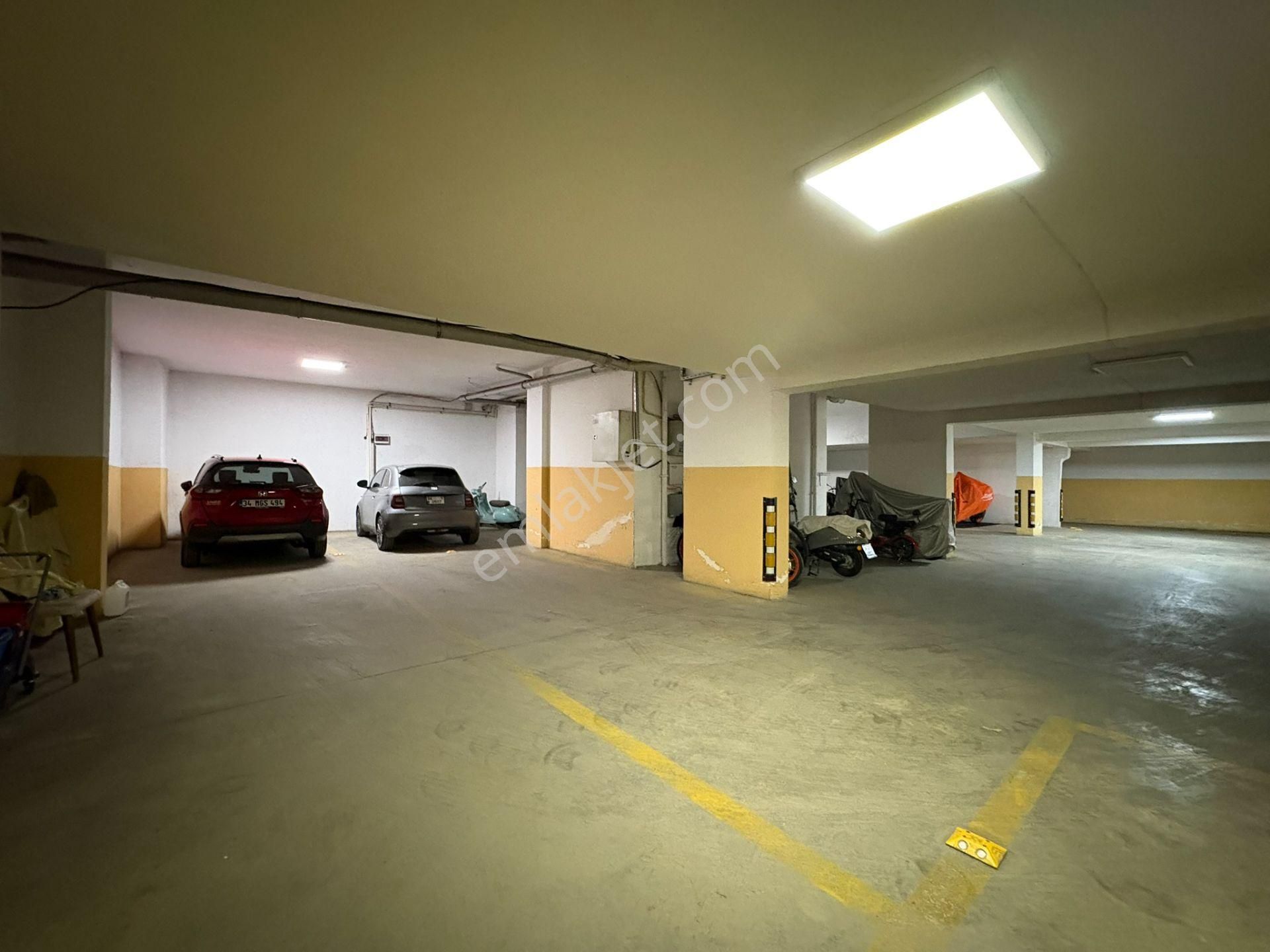 Bostancıda Minibüs Cad. Marmaray Ve Sahile Yakın 2+1 7o M² Net - Görsel 31