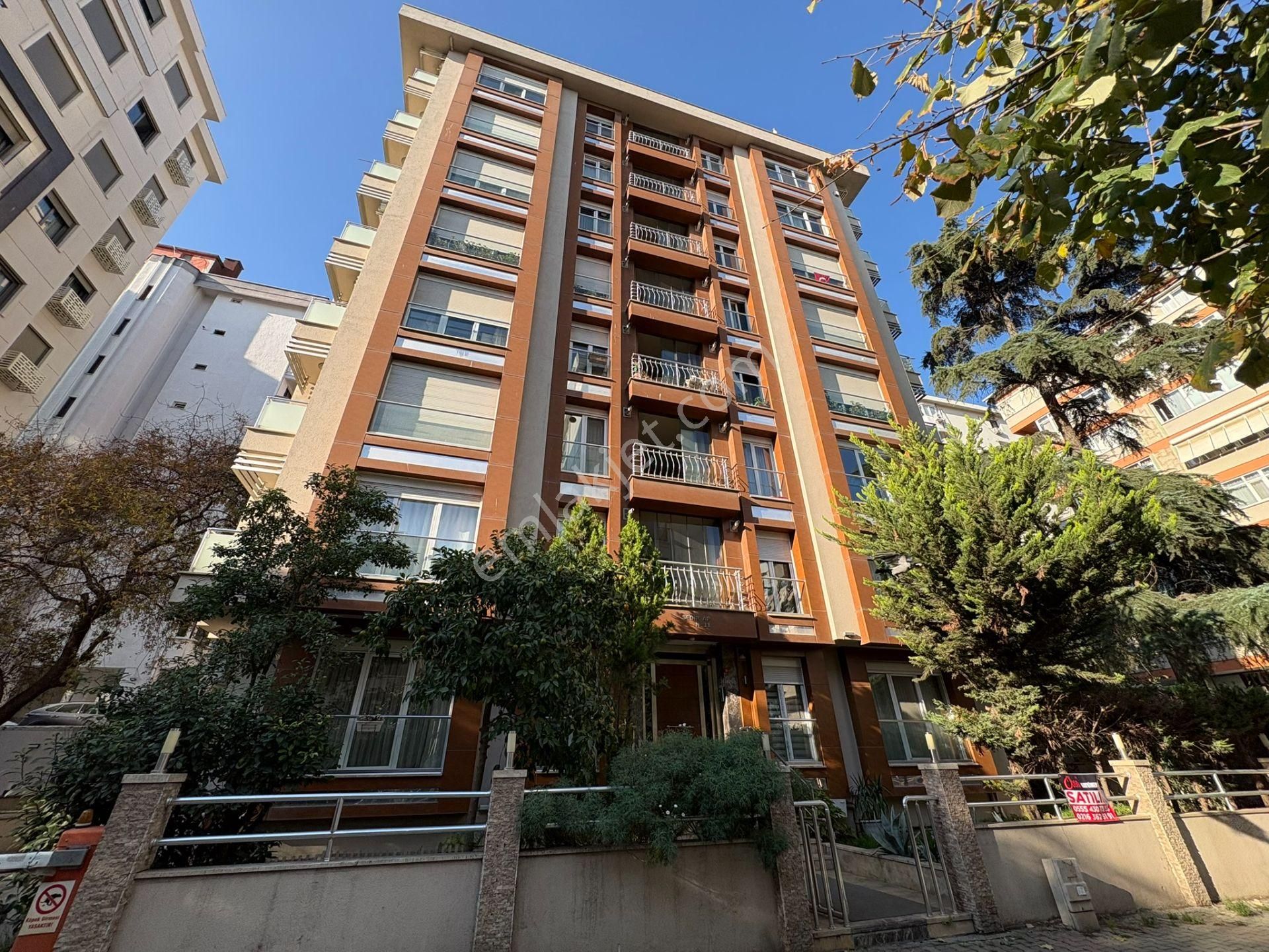 Bostancıda Minibüs Cad. Marmaray Ve Sahile Yakın 2+1 7o M² Net