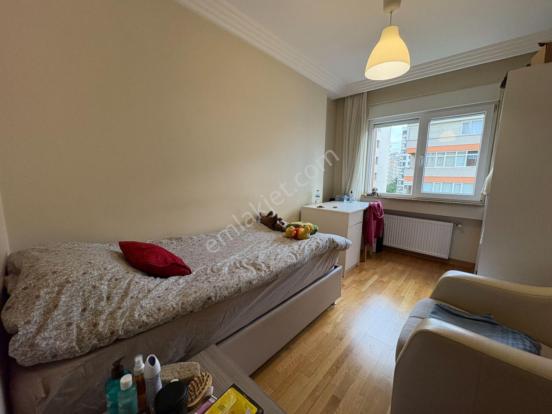 Bostancıda Minibüs Cad. Marmaray Ve Sahile Yakın 2+1 7o M² Net - Görsel 13