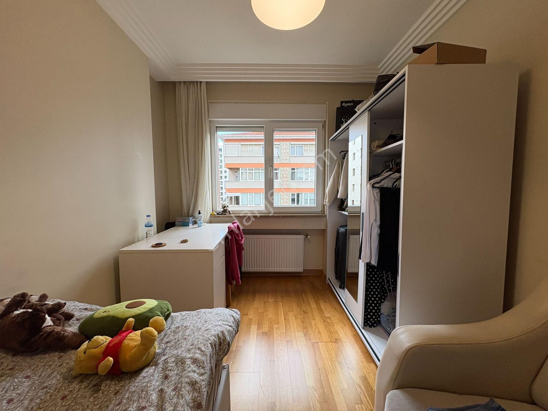 Bostancıda Minibüs Cad. Marmaray Ve Sahile Yakın 2+1 7o M² Net - Görsel 15