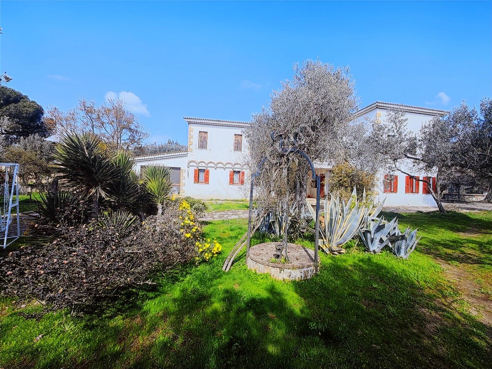 Foça'da 3650 M2 Arsa İçerisinde Satılık Malikane - Görsel 13