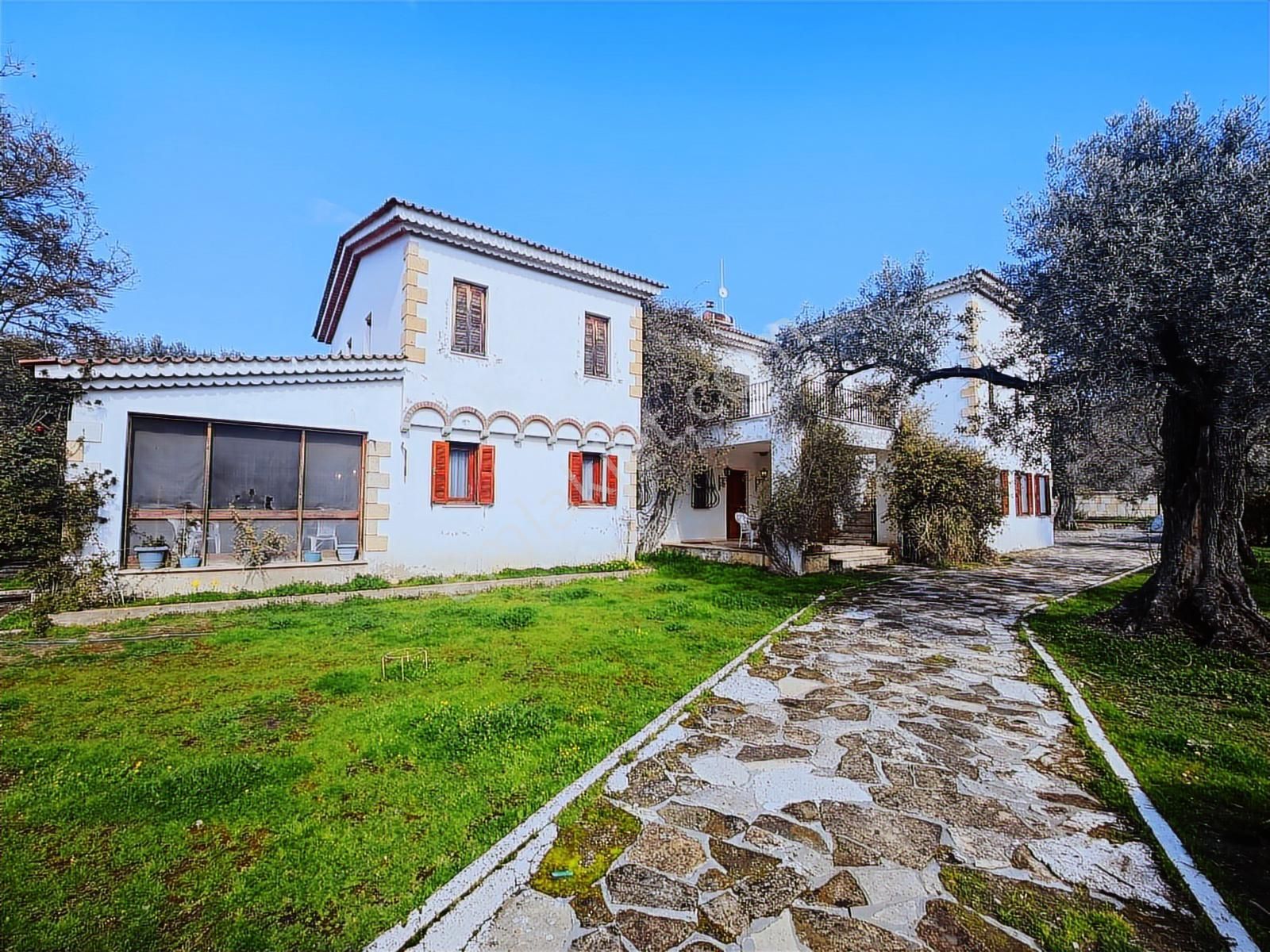 Foça'da 3650 M2 Arsa İçerisinde Satılık Malikane - Görsel 12