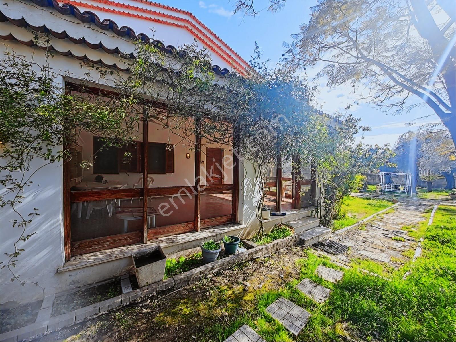 Foça'da 3650 M2 Arsa İçerisinde Satılık Malikane - Görsel 14