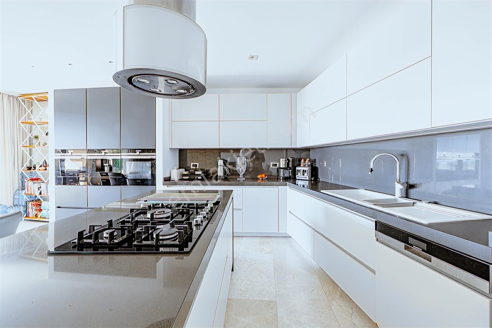 Bodrumun Zirvesinde Bir Başyapıt Kale Ve Ege Denizi Manzaralı - Görsel 16