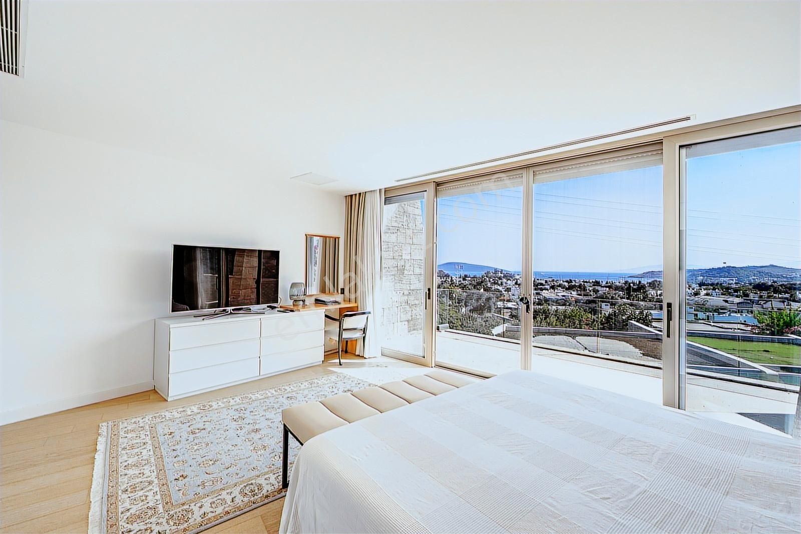 Bodrumun Zirvesinde Bir Başyapıt Kale Ve Ege Denizi Manzaralı - Görsel 2