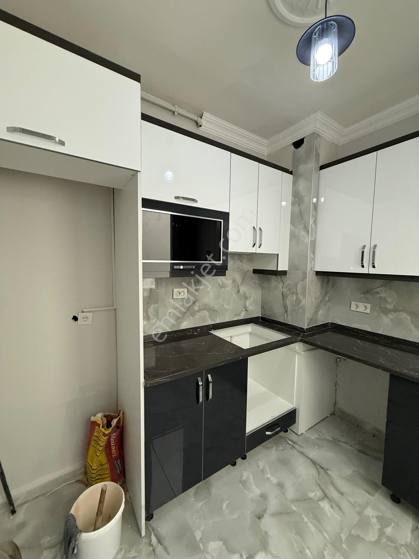 Bahçelievler/ Üçyol Metro Yakını Satılık Lüx 3+1 Daire - Görsel 4