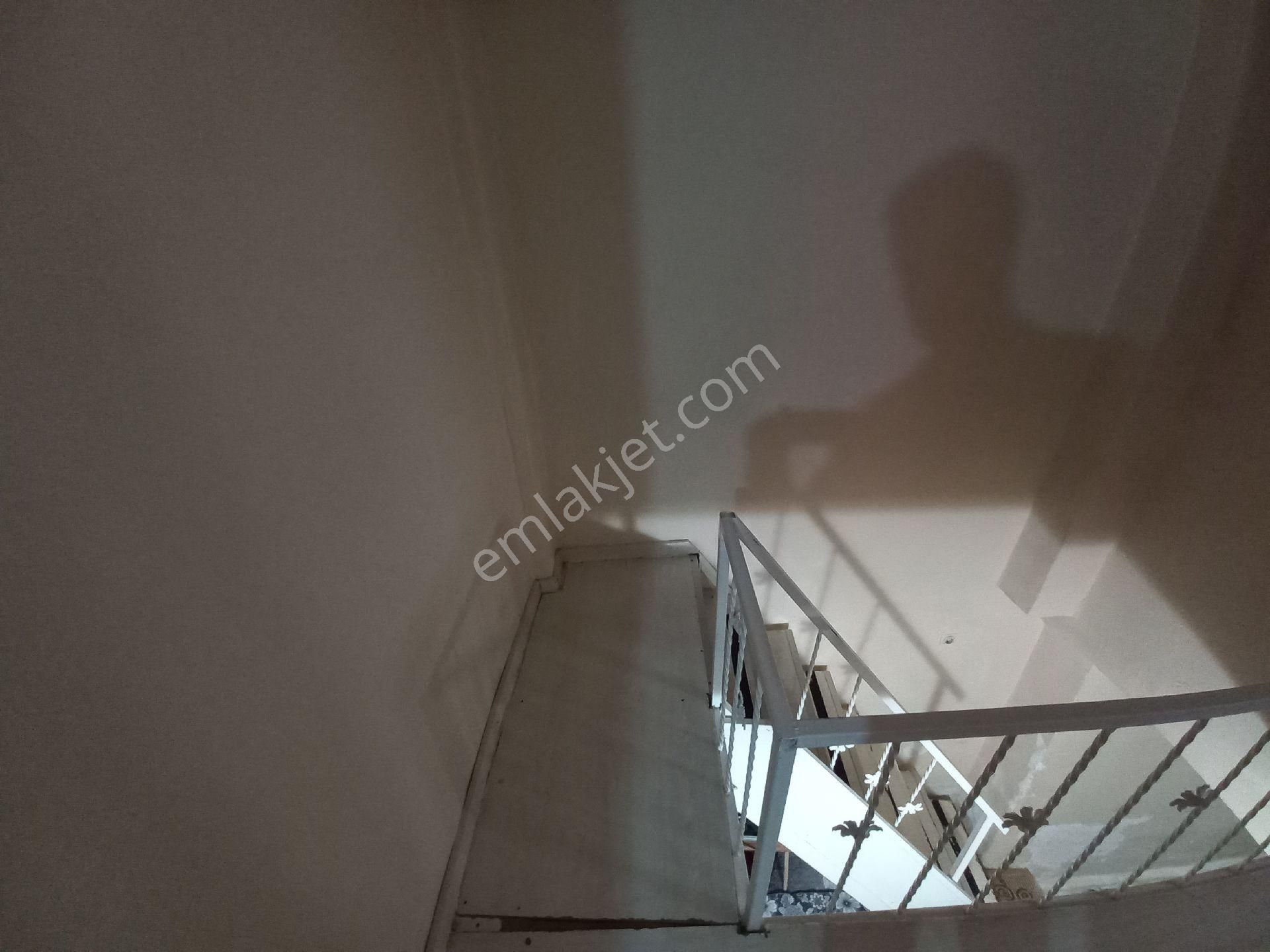 Eşrefpaşa Duatepe Mahallesinde Tripleks Mü - Görsel 12