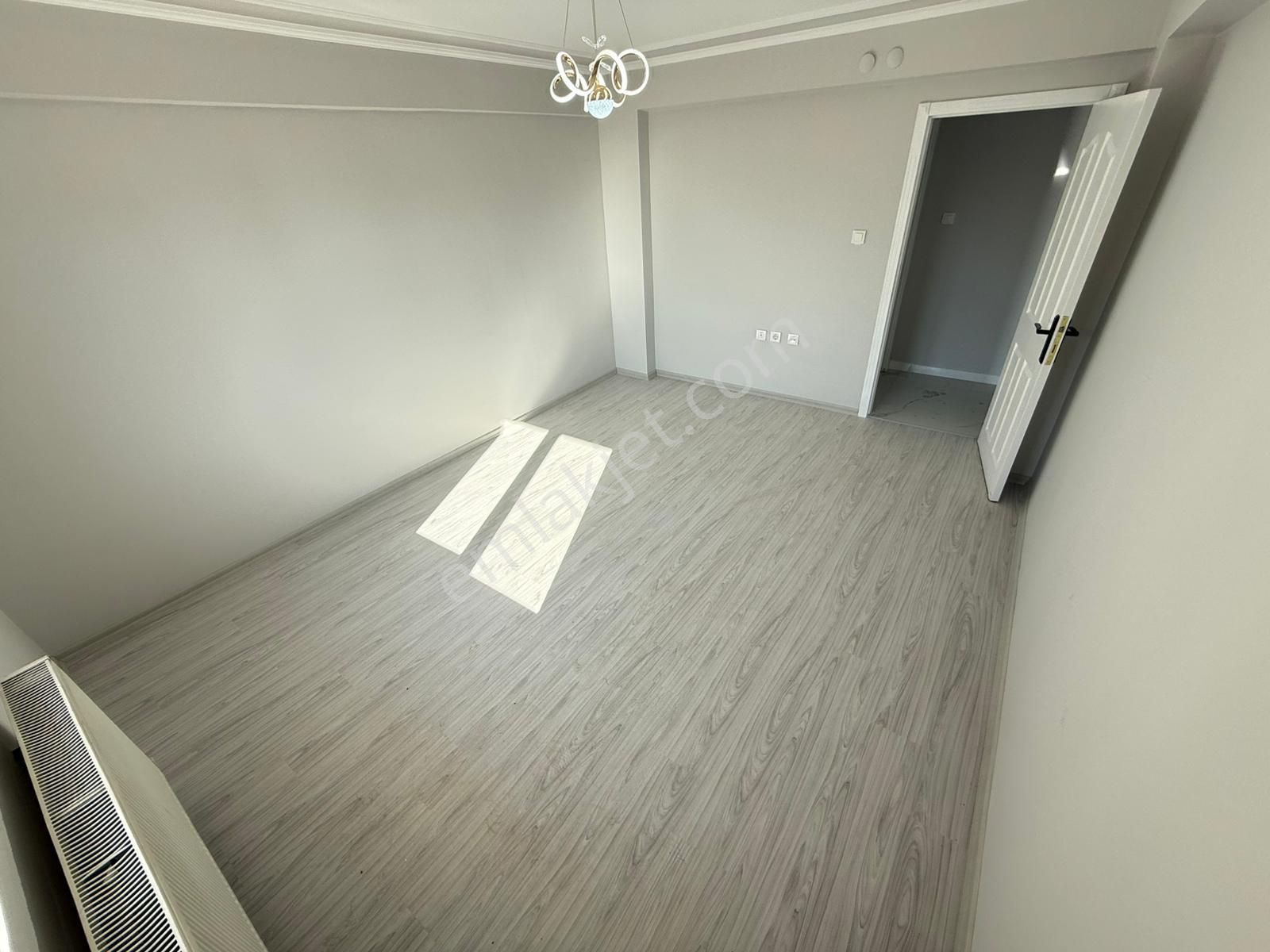19 Mayıs Cadde Paraleli Full Yapılı 3+1 Daire! - Görsel 15