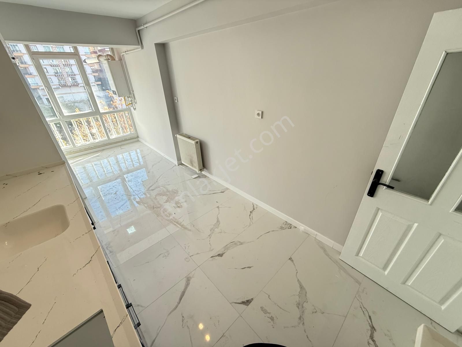 19 Mayıs Cadde Paraleli Full Yapılı 3+1 Daire! - Görsel 6