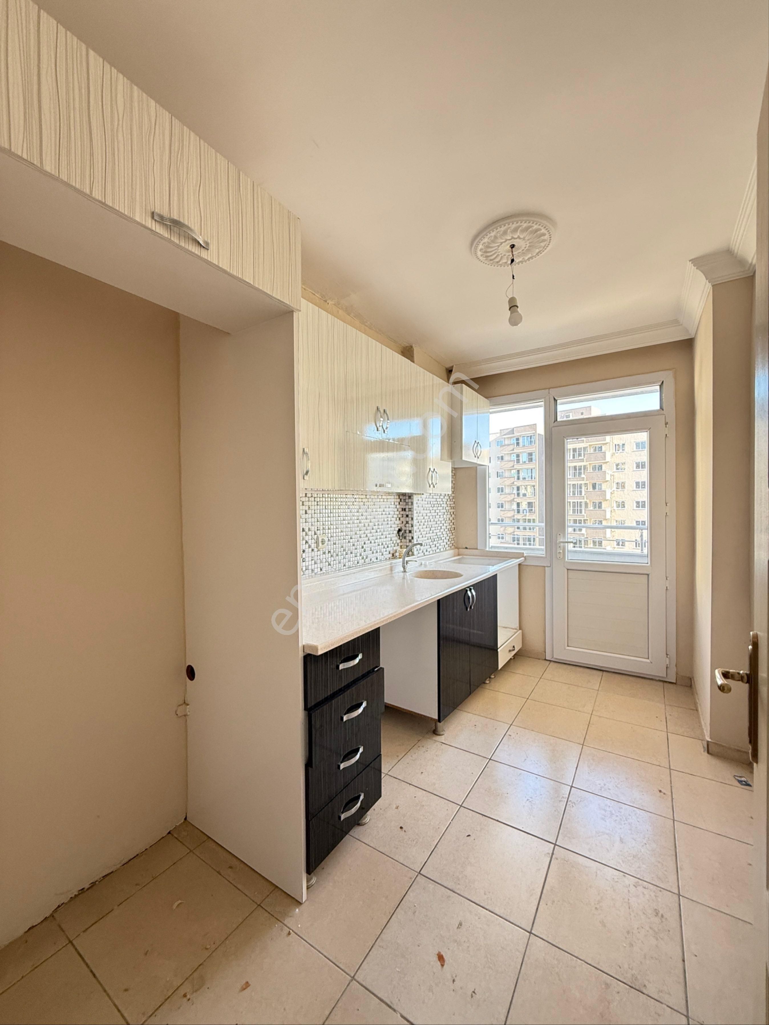 Remint’den Kıyıboyu Barığ Mahallesinde Geniş 2+1 Kapalı Mutfak Dirrk Hasarsız Satılık Daire Kaçmaz!! - Görsel 2