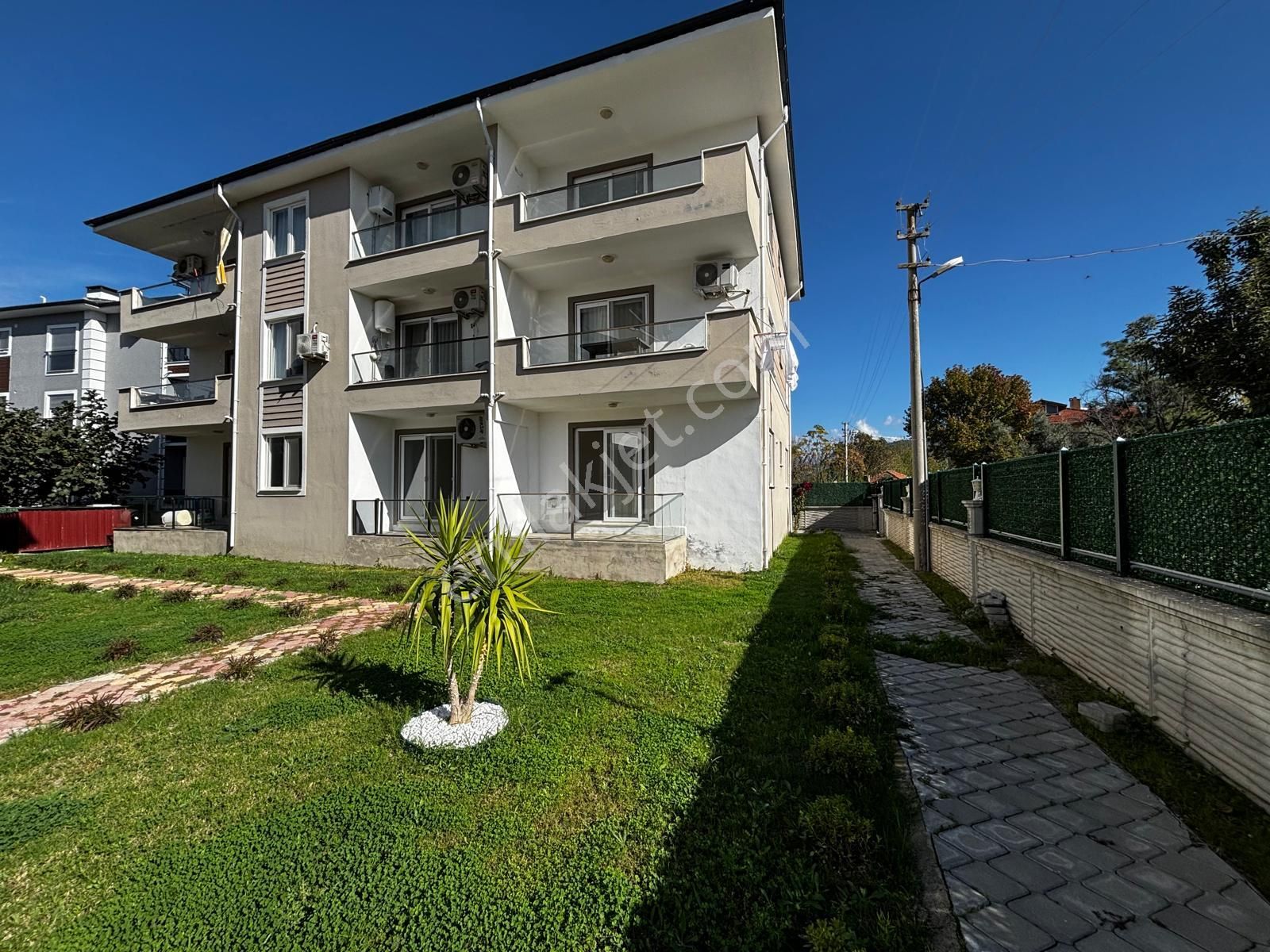 Dost Emlaktan Söğütlüyurtta Siteli Havuzlu 2+1 Satılık Daire - Görsel 5