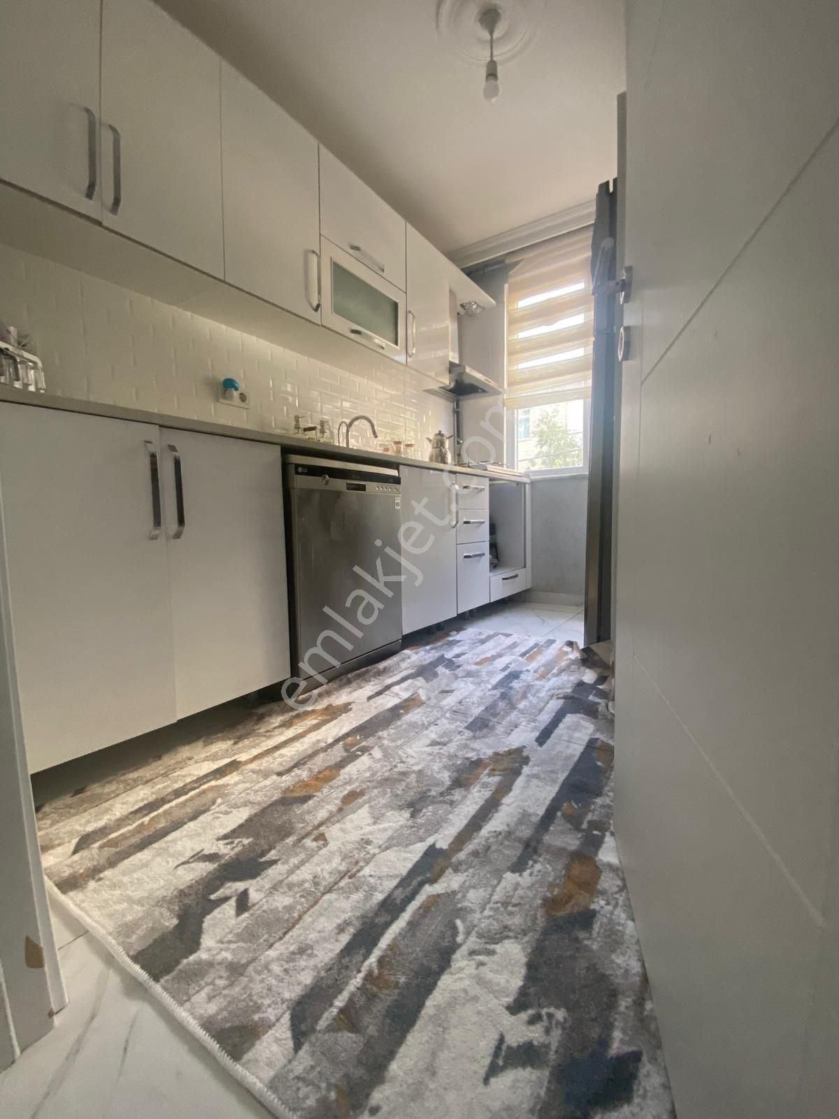 Esinti'den Zümrütevler Mahallesinde Metroya Yakın 2+1 Daire - Görsel 20