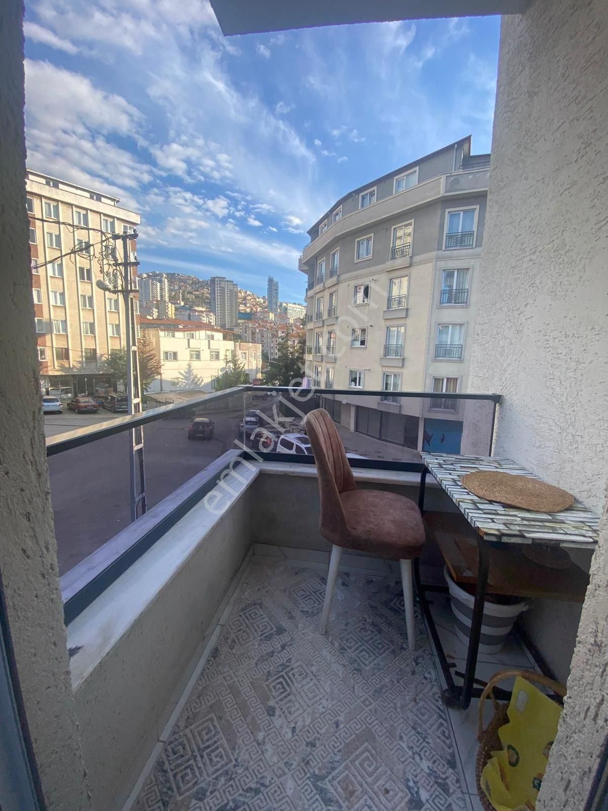 Esinti'den Zümrütevler Mahallesinde Metroya Yakın 2+1 Daire - Görsel 22