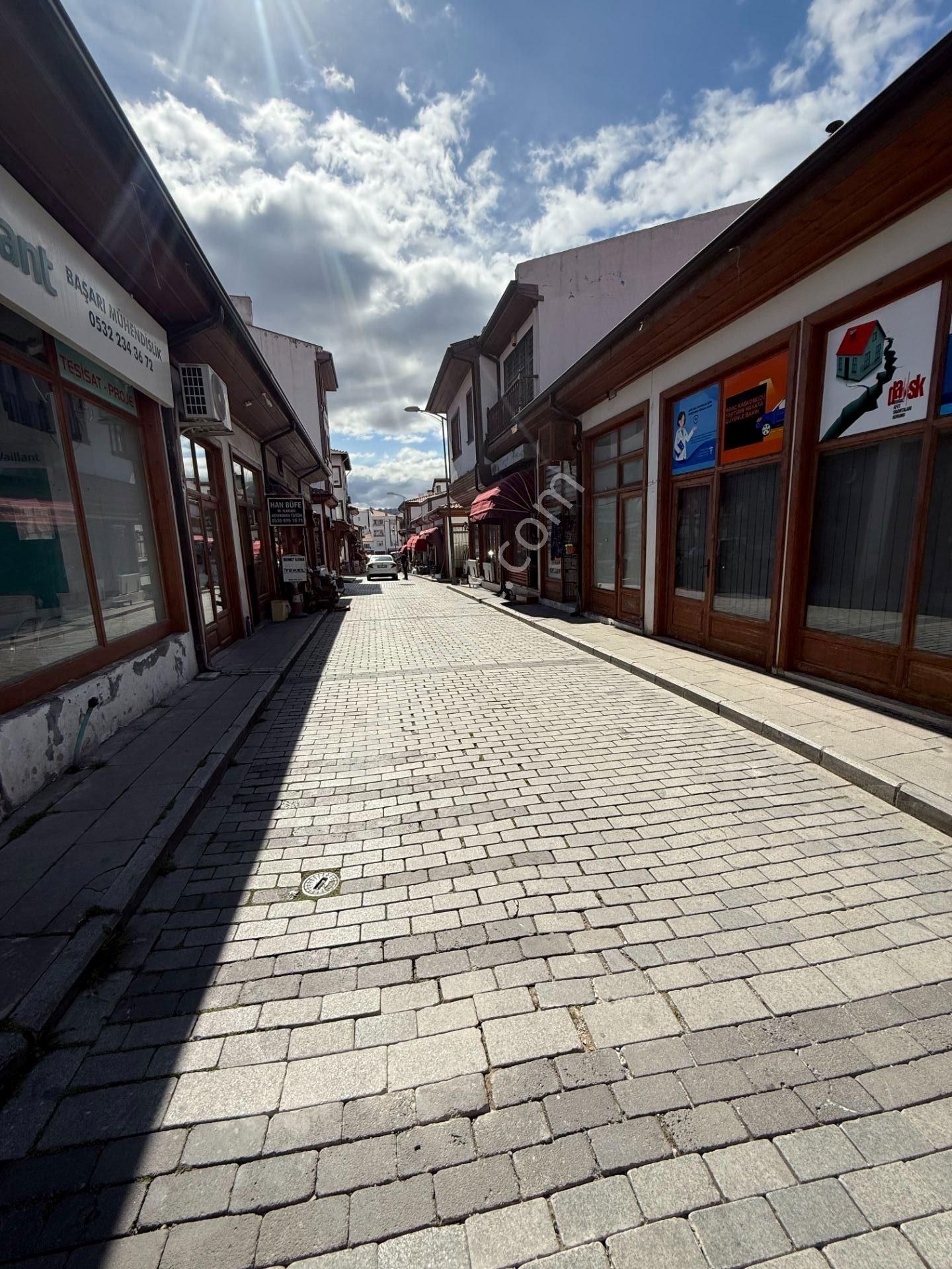 Nallıhan Merkez Kiralık İşyeri/dükkan - Görsel 2