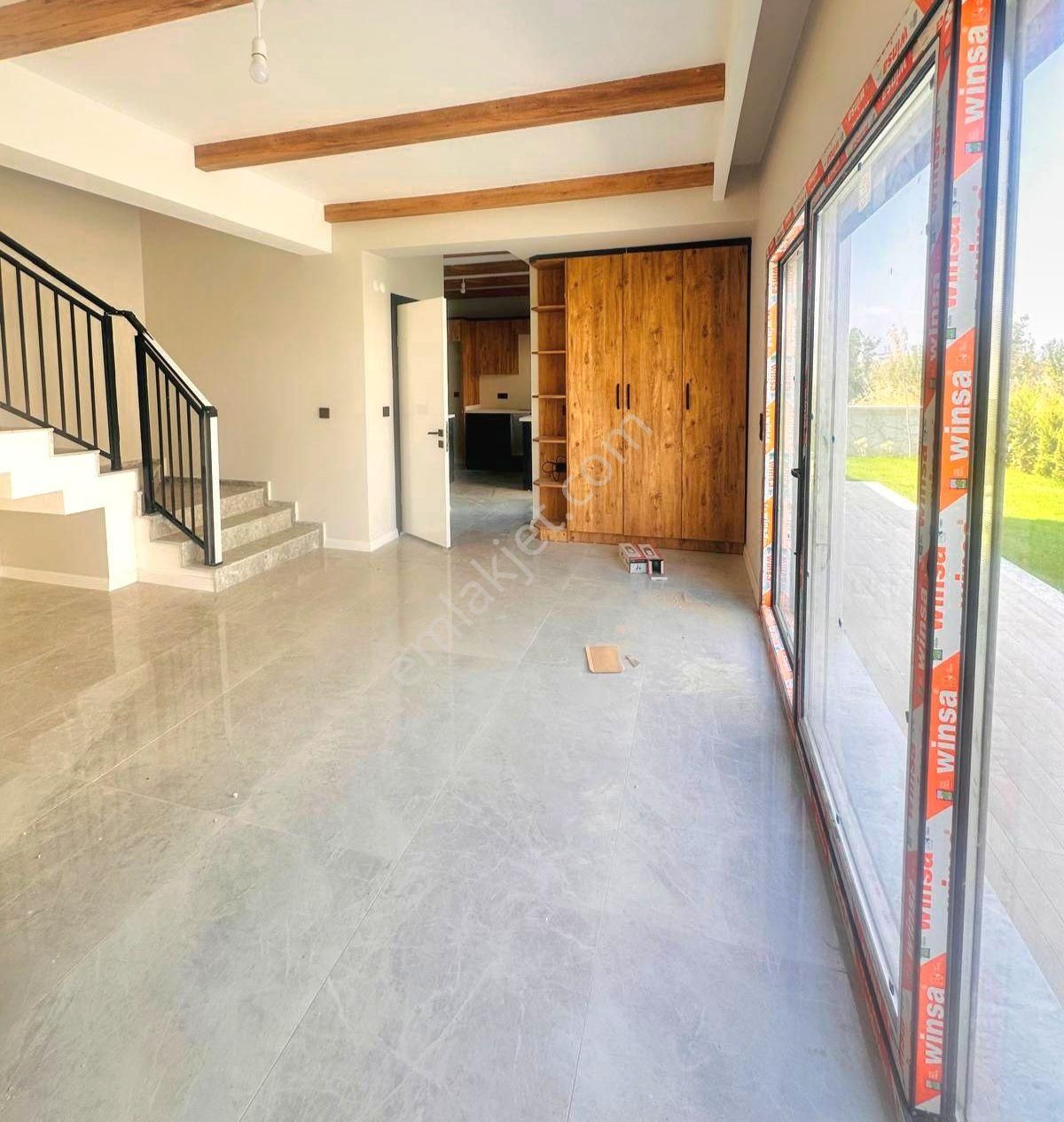 Davutlarda Köşe Konumlu Özel Havuzlu Tek Müstakil Sıfır Villa - Görsel 11