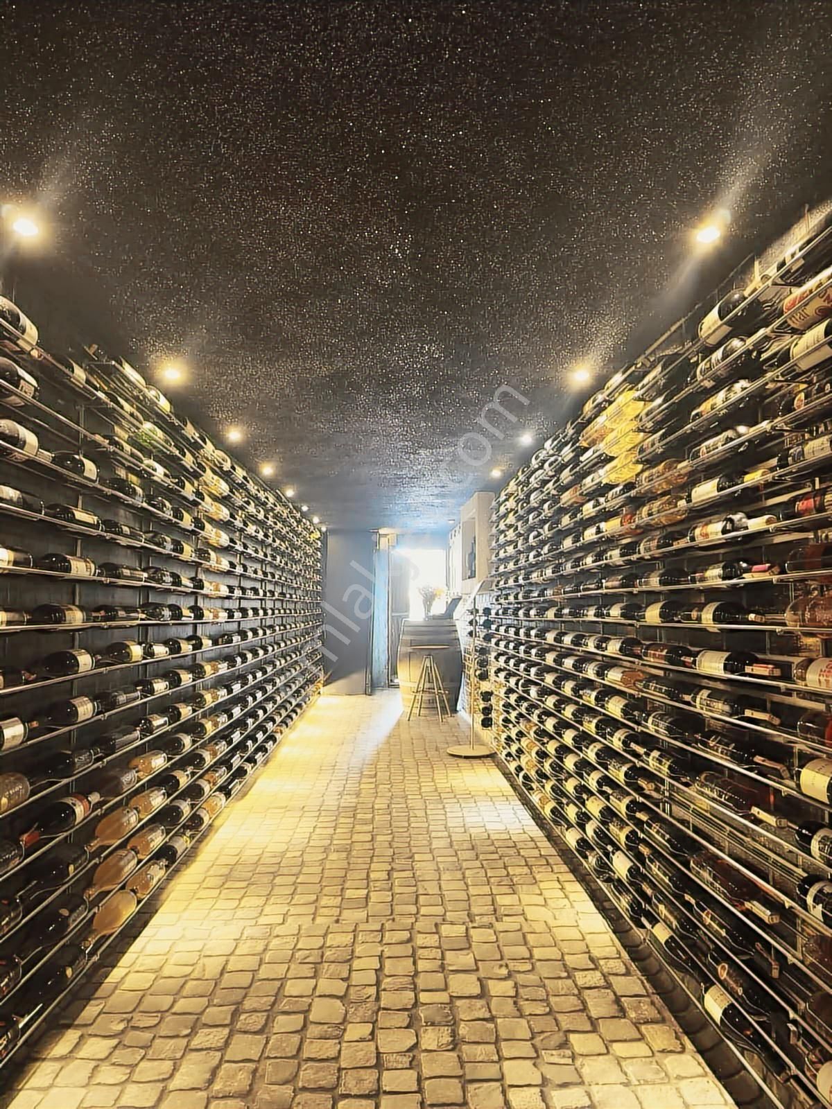 Karaburun Mordoğan'da Devren Yüksek Cirolu Lüks Tekel Shop - Görsel 11