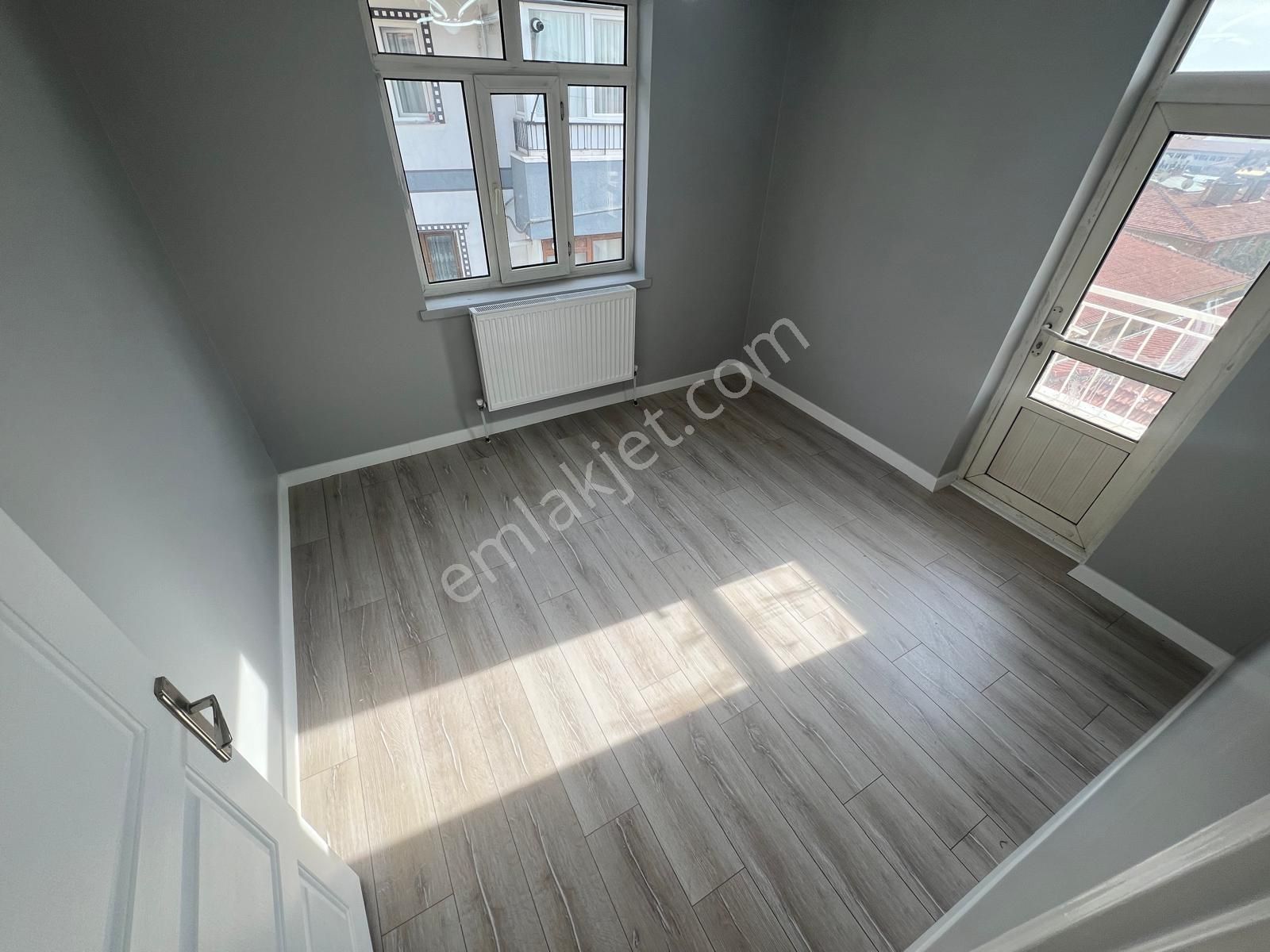 İncirli'de Cadde Üzeri Manzaralı Full+full Yapılı 3+1 Daire! - Görsel 16