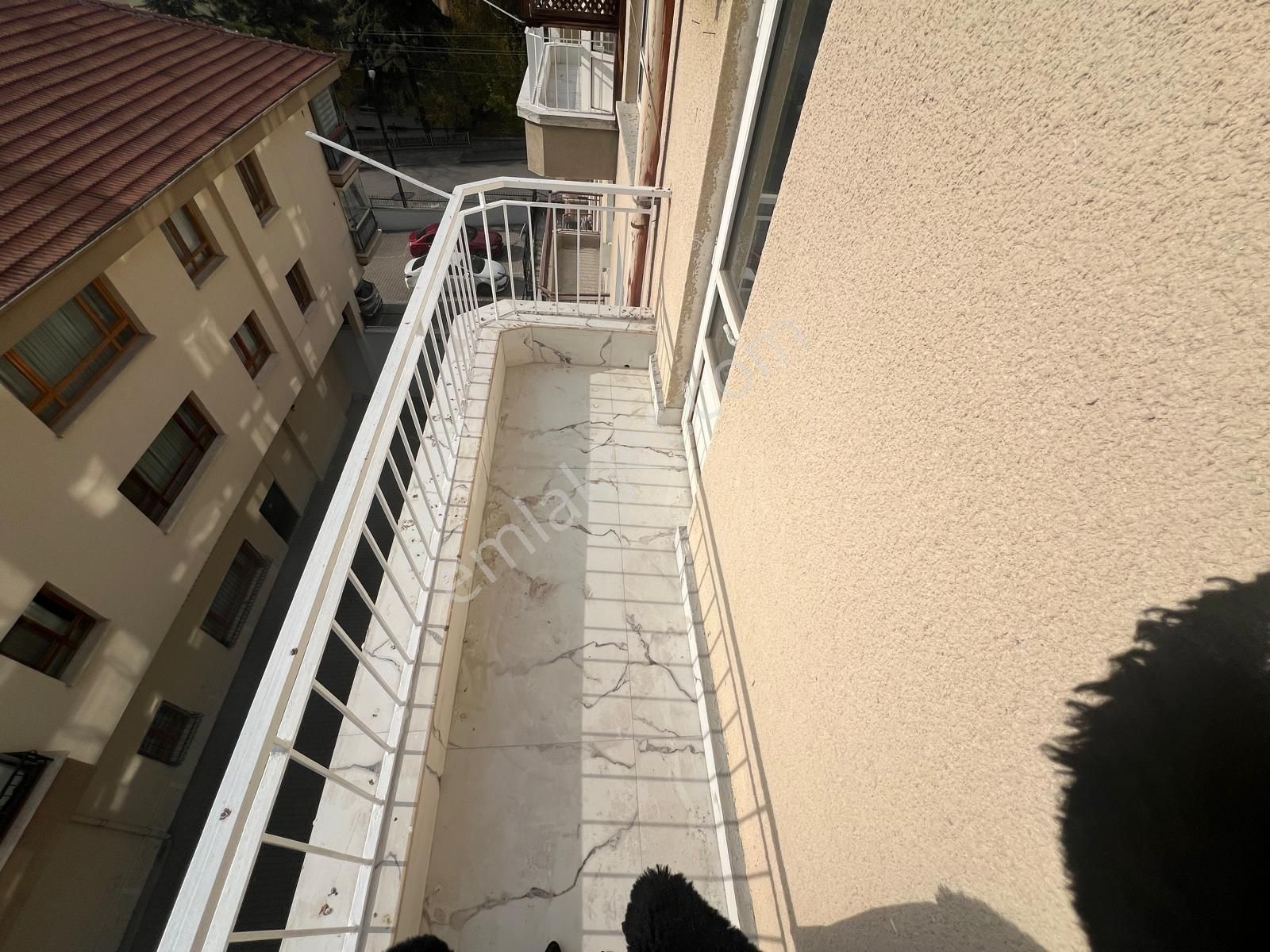 İncirli'de Cadde Üzeri Manzaralı Full+full Yapılı 3+1 Daire! - Görsel 18