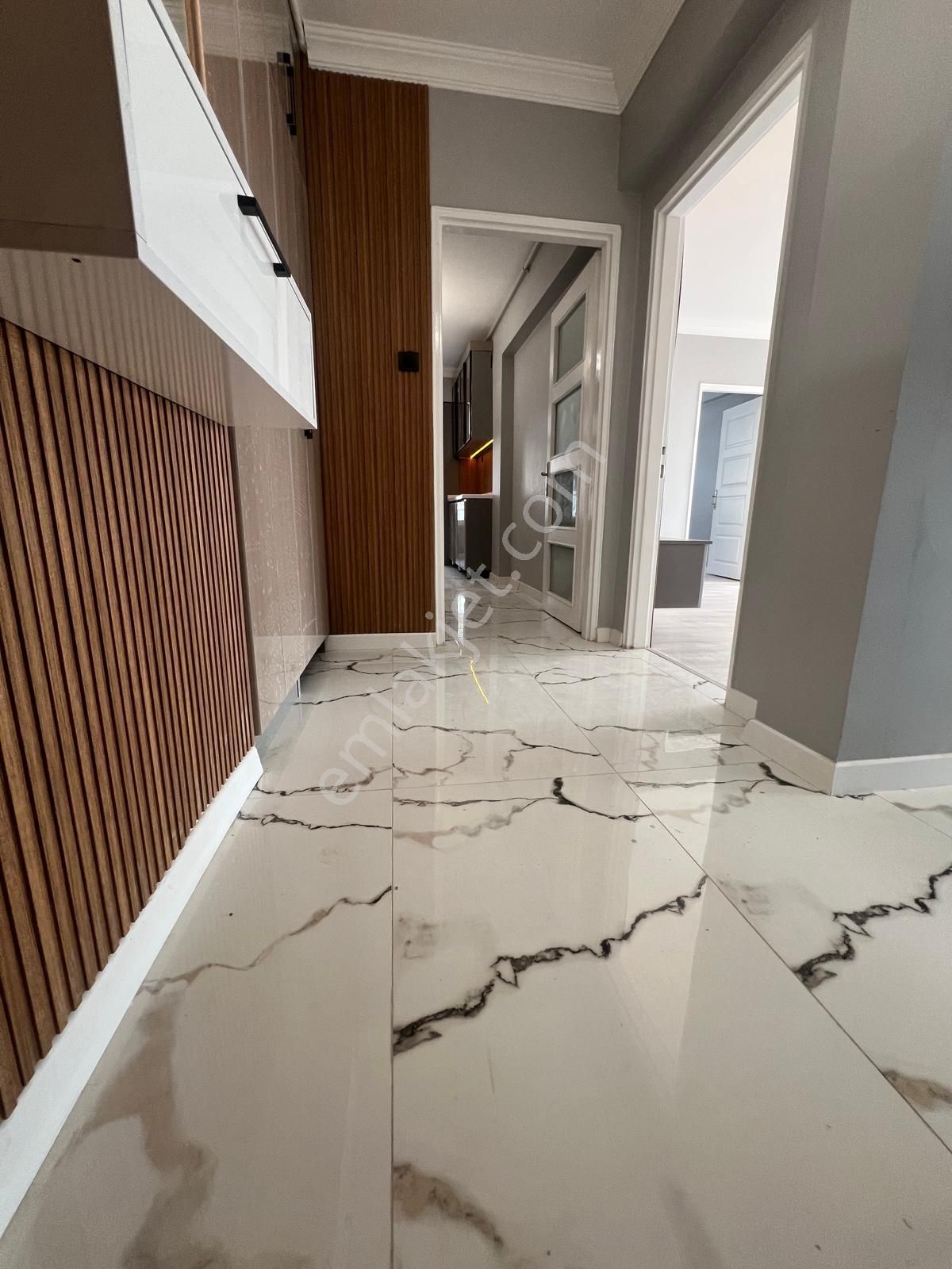 İncirli'de Cadde Üzeri Manzaralı Full+full Yapılı 3+1 Daire! - Görsel 26