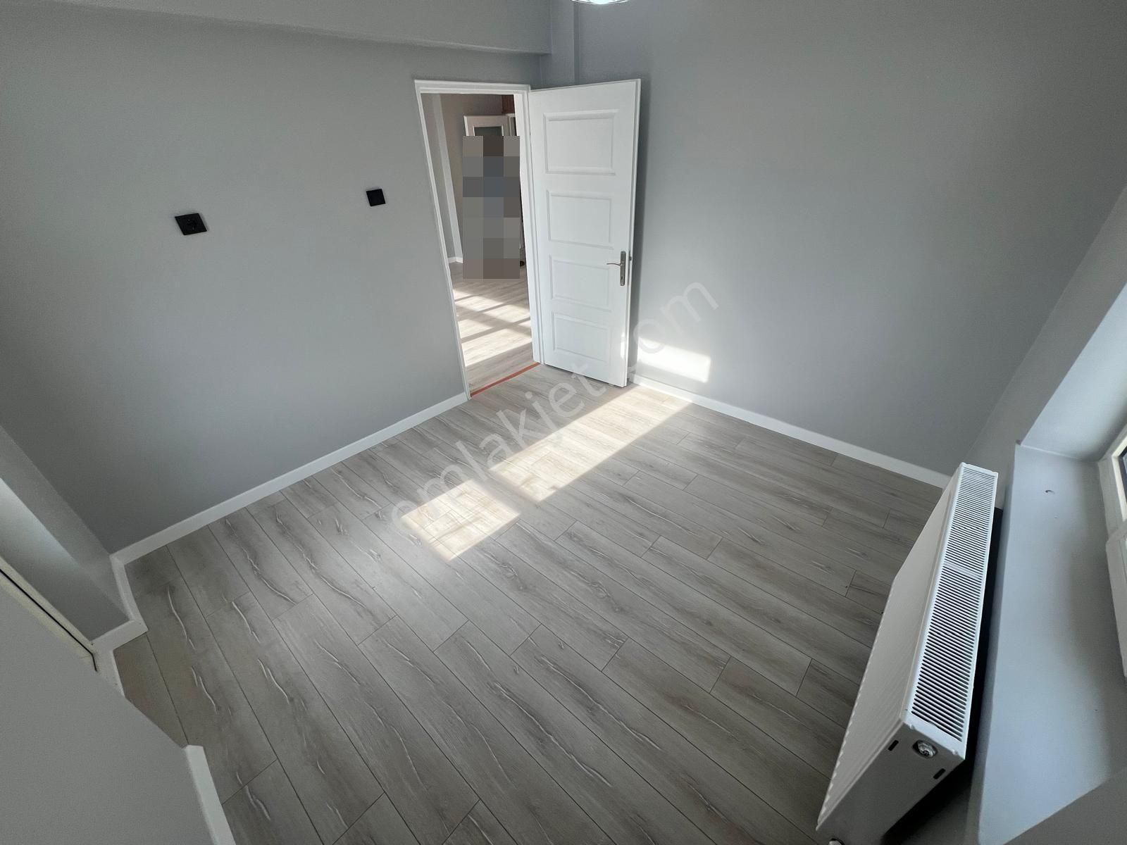İncirli'de Cadde Üzeri Manzaralı Full+full Yapılı 3+1 Daire! - Görsel 20