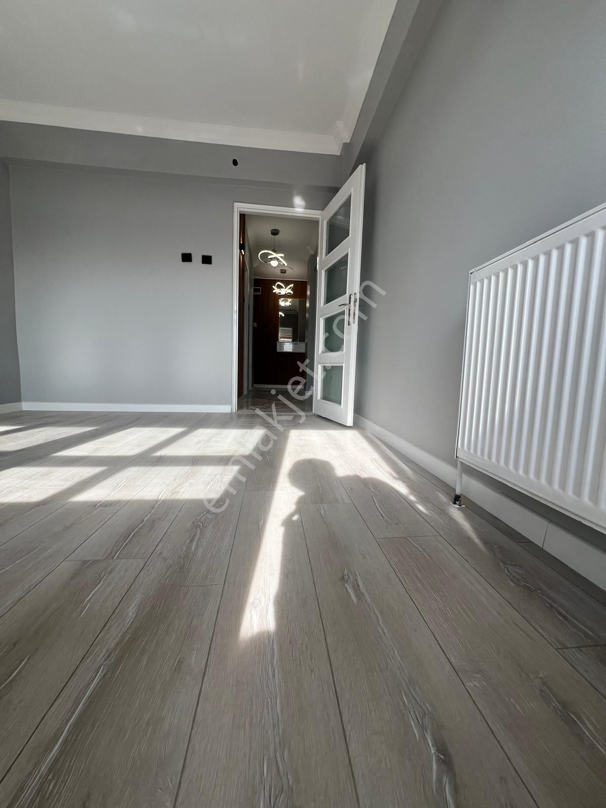 İncirli'de Cadde Üzeri Manzaralı Full+full Yapılı 3+1 Daire! - Görsel 14