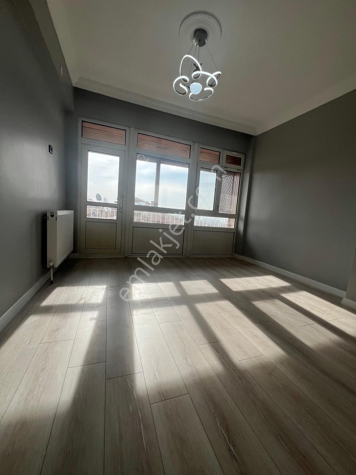 İncirli'de Cadde Üzeri Manzaralı Full+full Yapılı 3+1 Daire! - Görsel 8