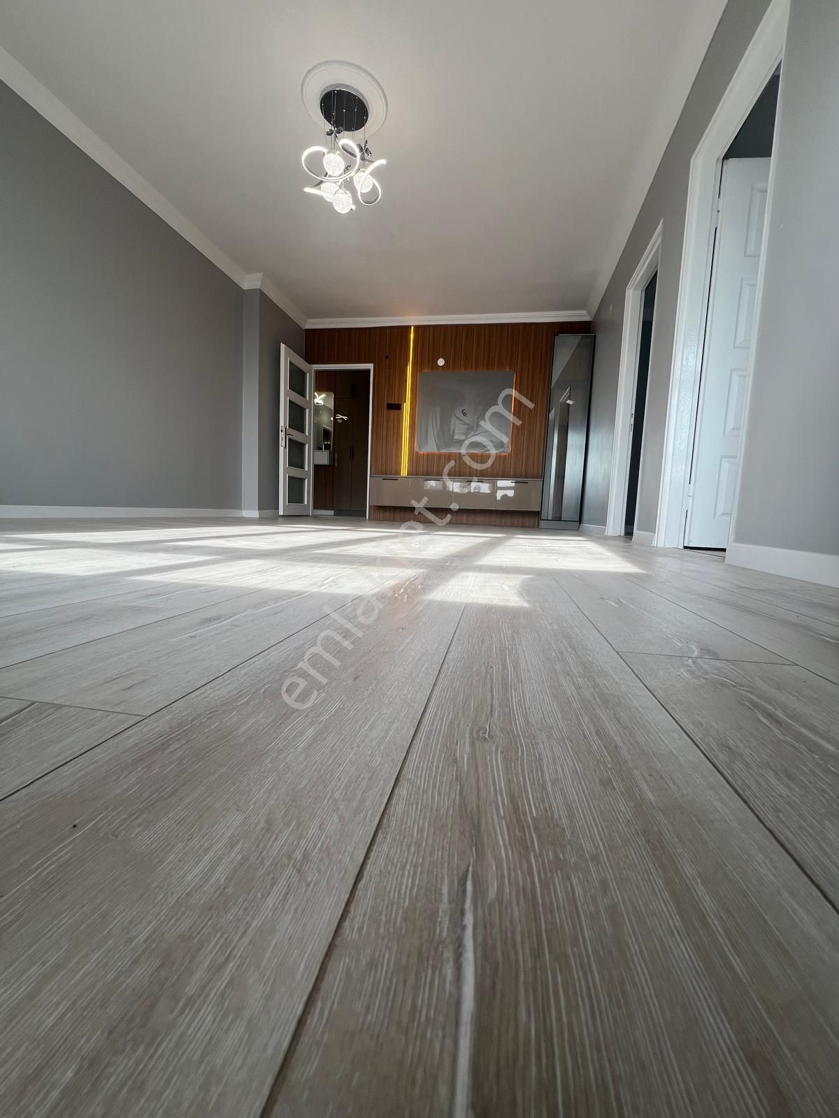 İncirli'de Cadde Üzeri Manzaralı Full+full Yapılı 3+1 Daire! - Görsel 11