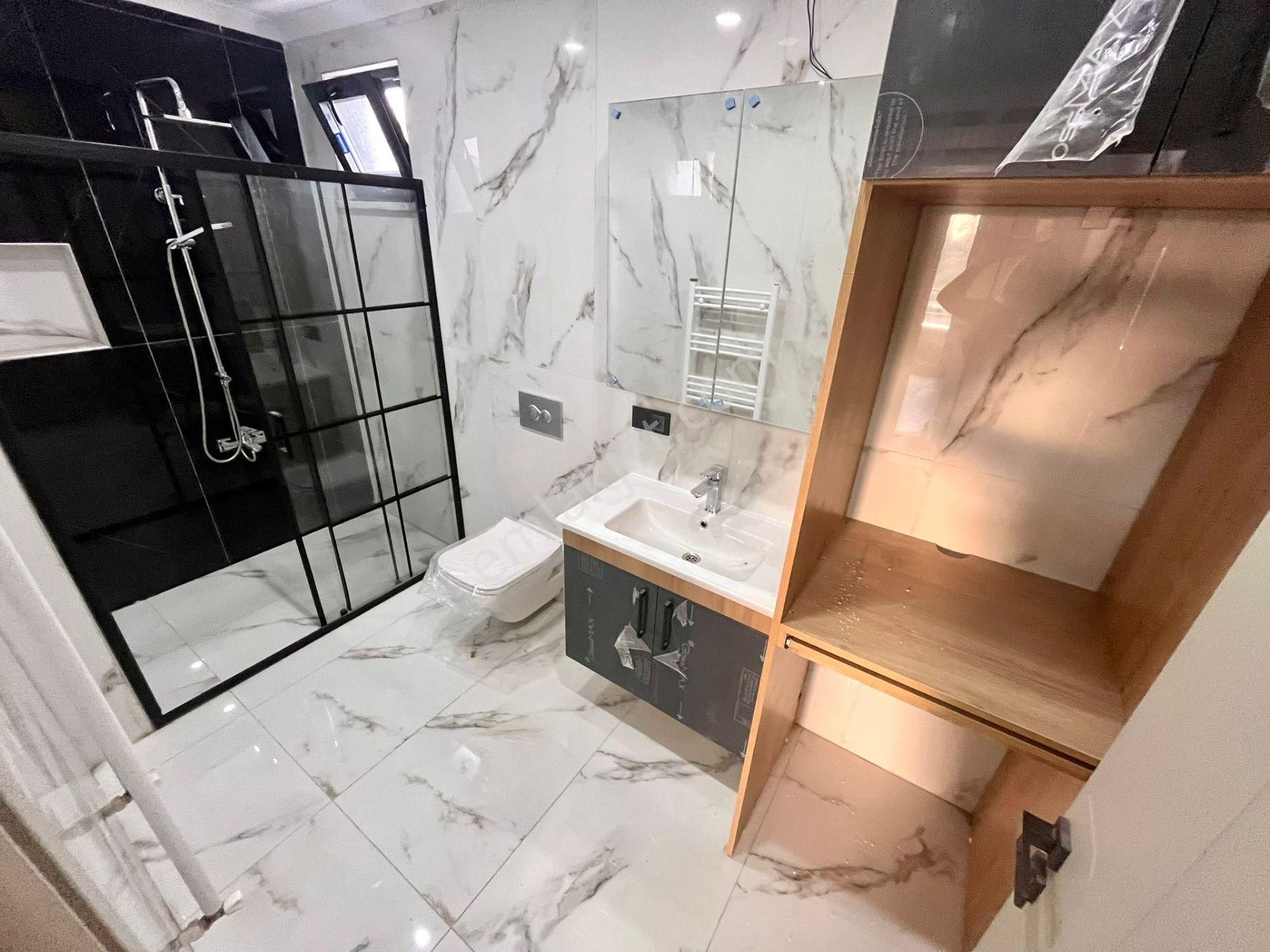 Yükselden Satılık Edremitte 'özel Otoparklı Bahçeli Ultra Lüx' 4+1 Villa - Görsel 31