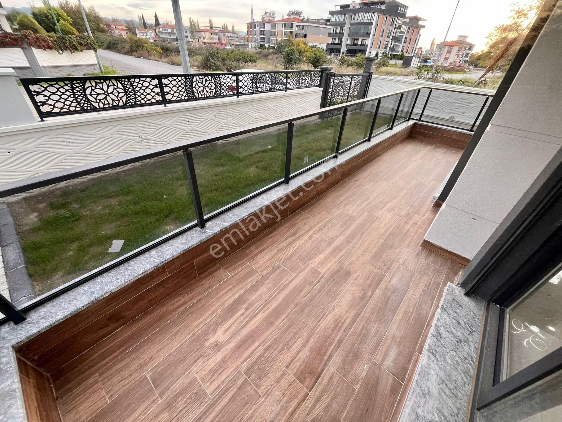 Yükselden Satılık Edremitte 'özel Otoparklı Bahçeli Ultra Lüx' 4+1 Villa - Görsel 16