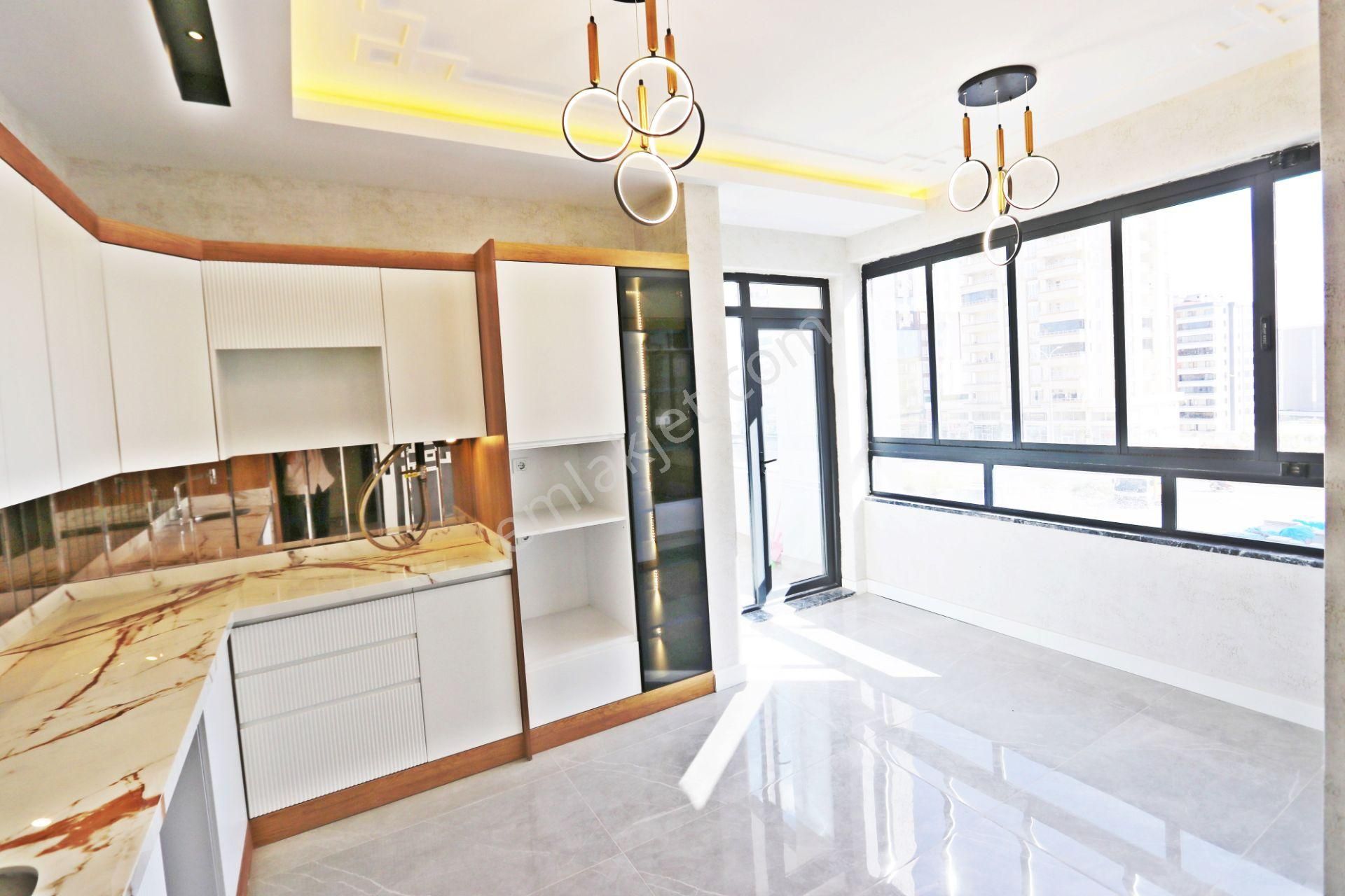 Belkız'da Modern Tasarımıyla Geniş Ultralüks 2,5+1 Daire - Görsel 4