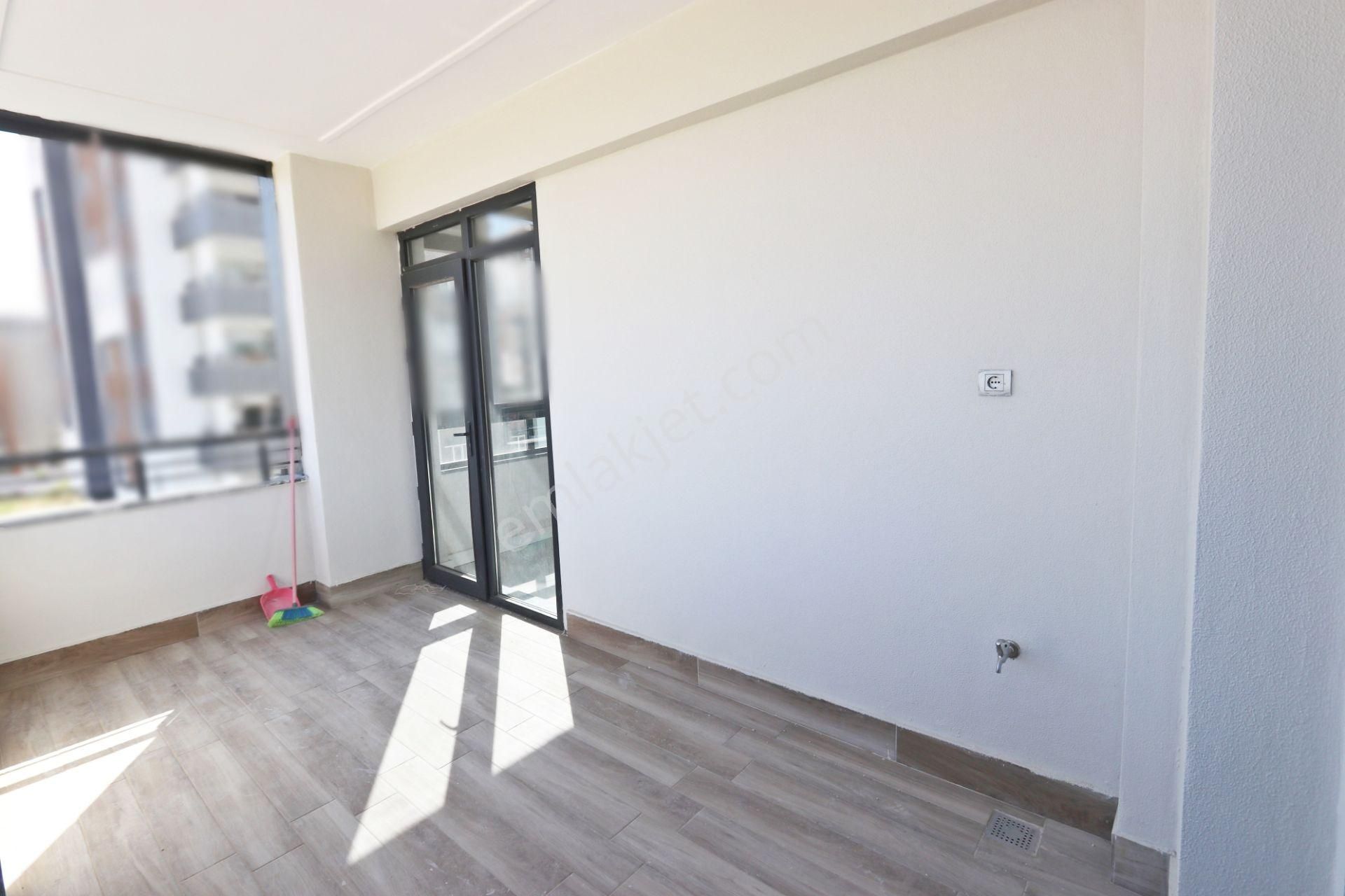 Belkız'da Modern Tasarımıyla Geniş Ultralüks 2,5+1 Daire - Görsel 6