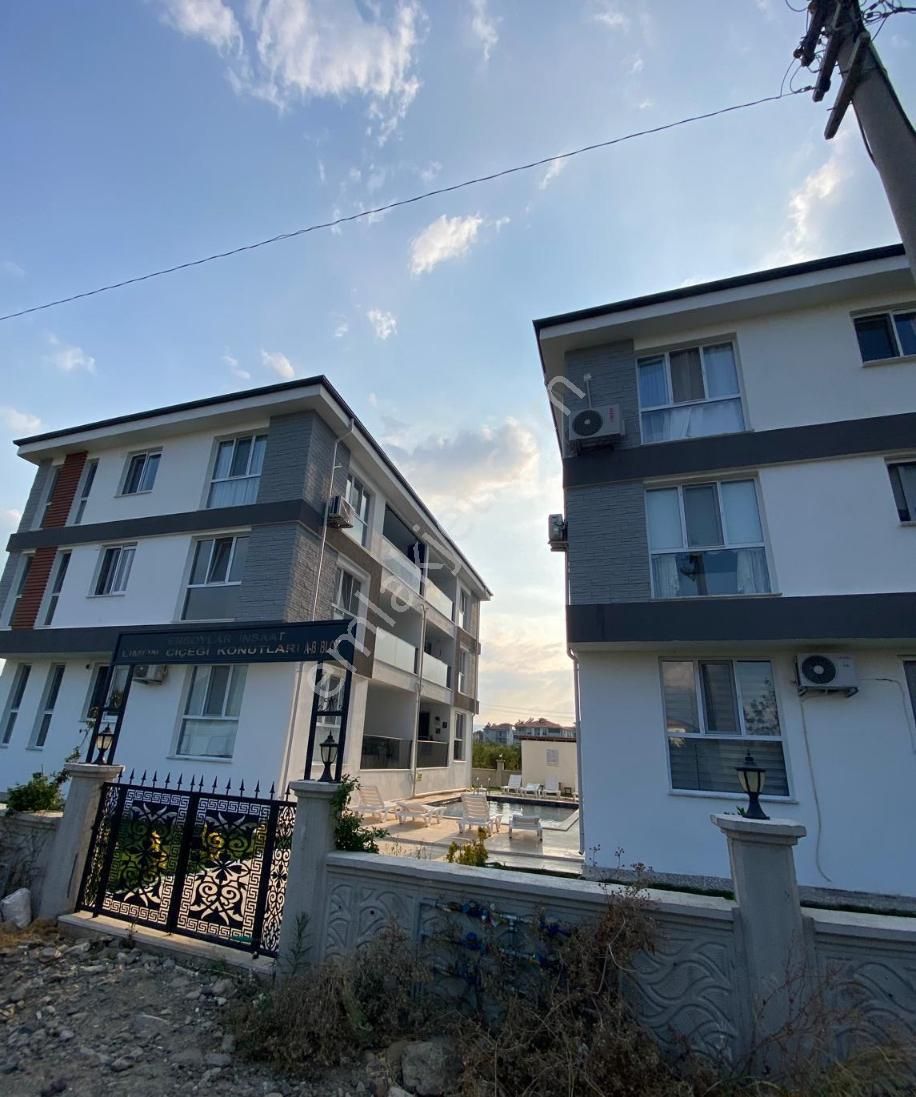 Merkez.mah.havuzlu Sitede Satılık Lux 2+1 Daire - Görsel 2
