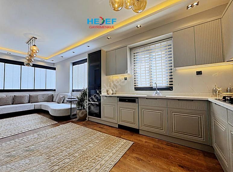 Hedef'ten Yaşardoğu Cad. Üzeri Gmk'ya Yakın Kapalı Otoparklı 4+1 - Görsel 3