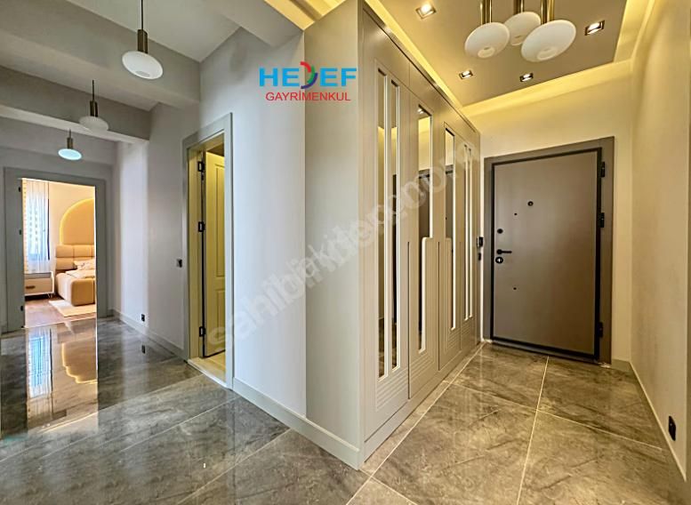 Hedef'ten Yaşardoğu Cad. Üzeri Gmk'ya Yakın Kapalı Otoparklı 4+1 - Görsel 6