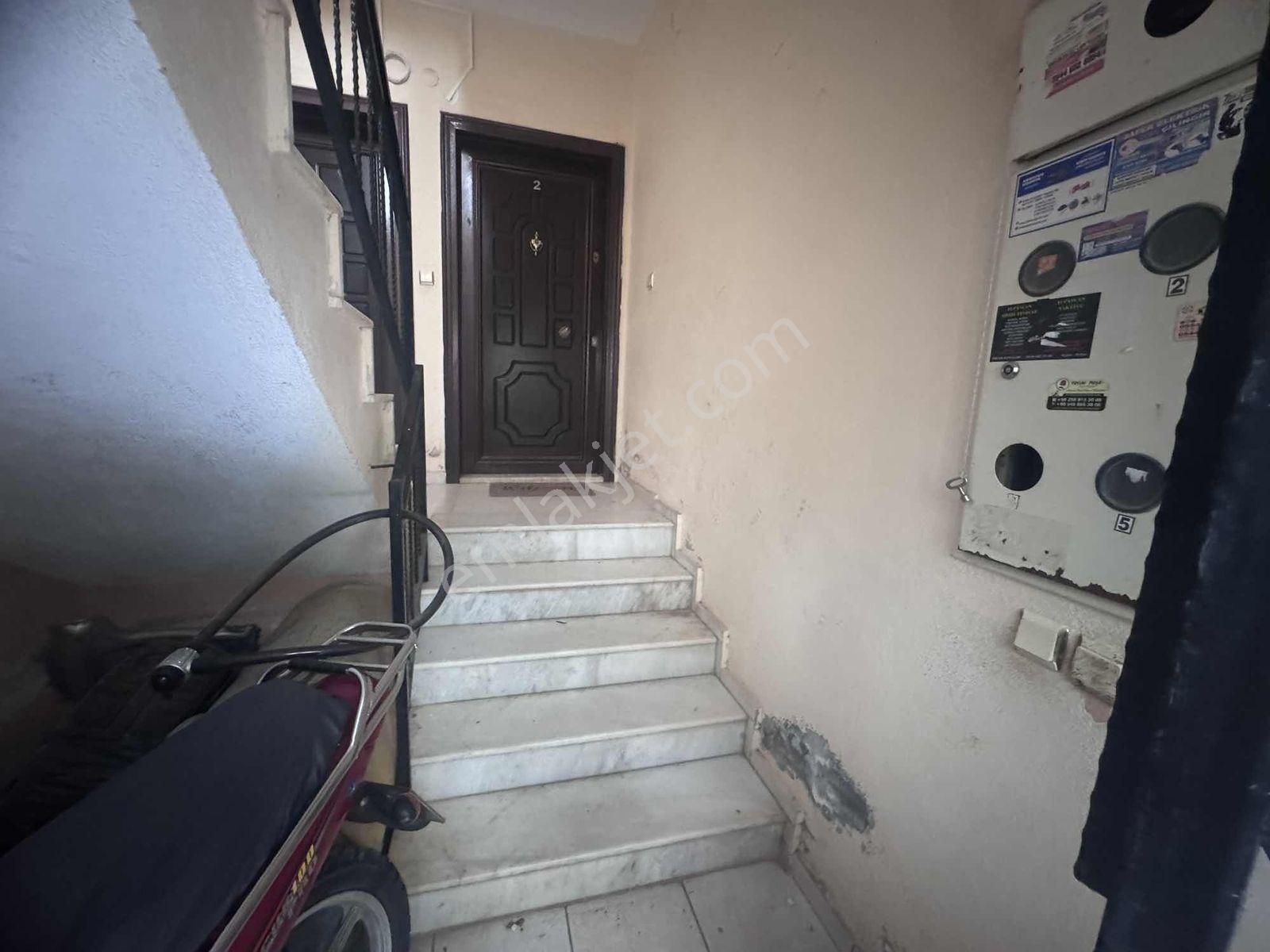 Efeler Mahallesi'nde Kiralık 2+1 Giriş Katı Daire - Görsel 3