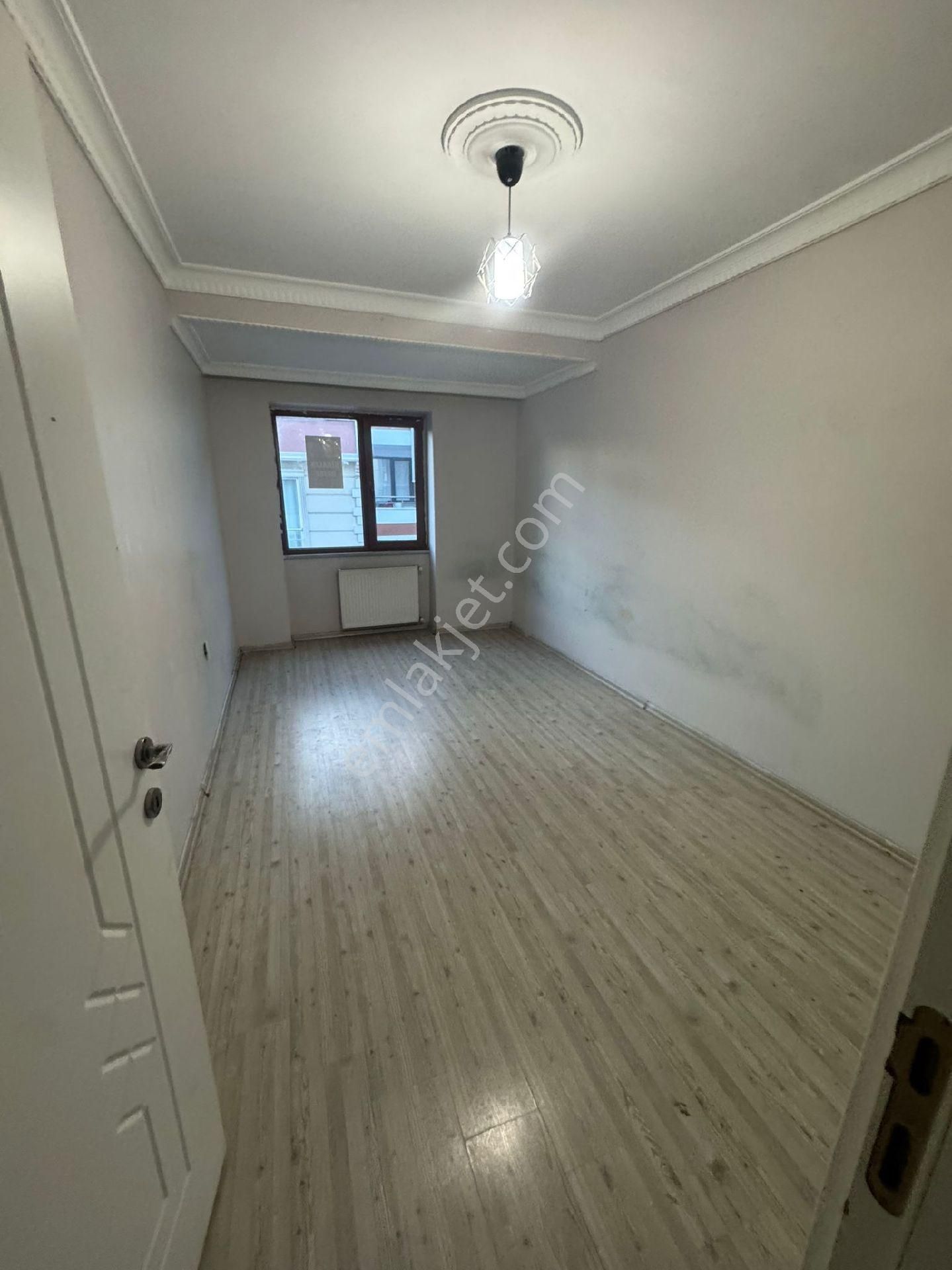 Olağan Üstü Büyüklükte Kiralık Daire Okul Dibinde Hastane Dibinde - Görsel 4