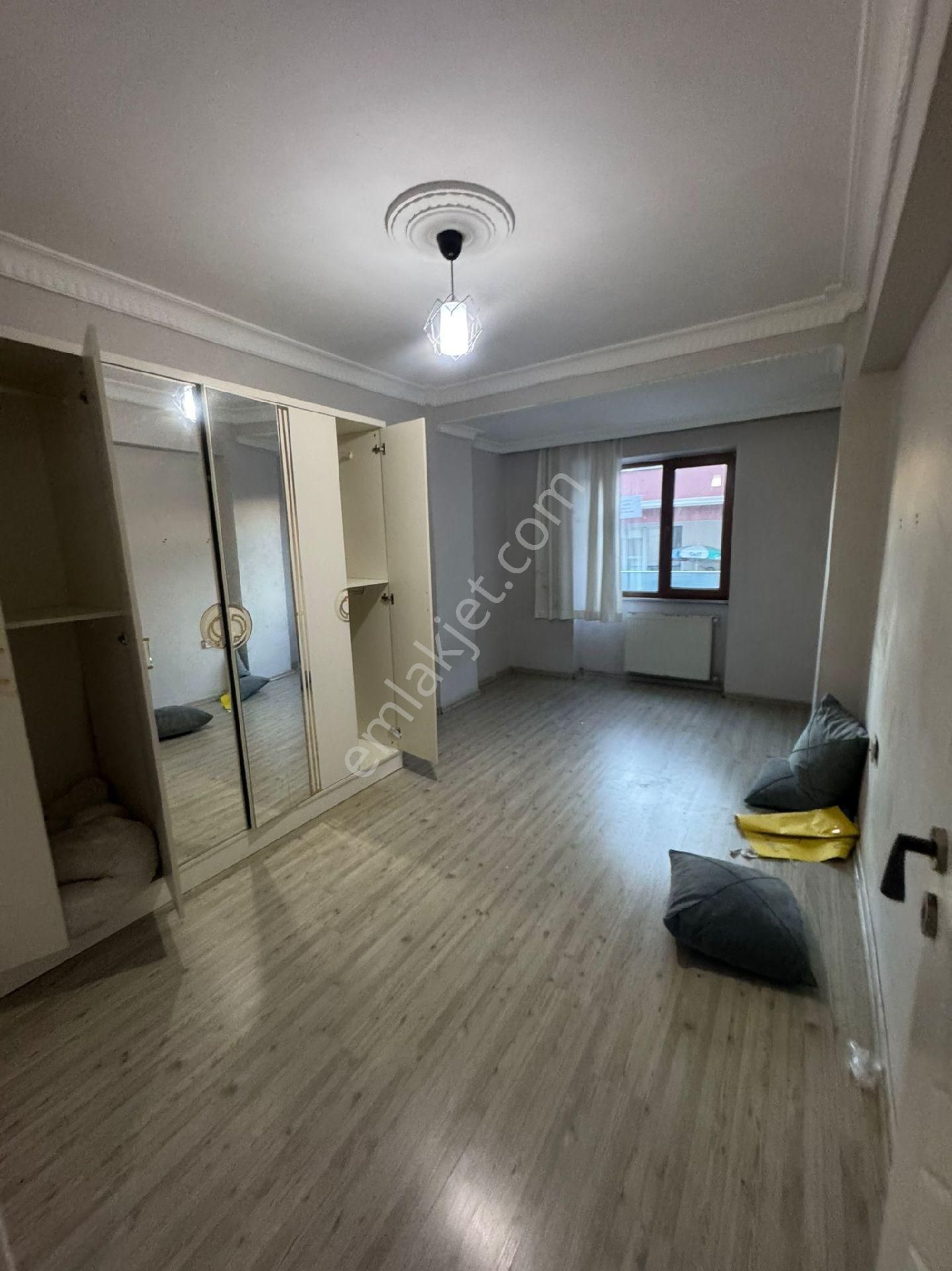 Olağan Üstü Büyüklükte Kiralık Daire Okul Dibinde Hastane Dibinde - Görsel 9