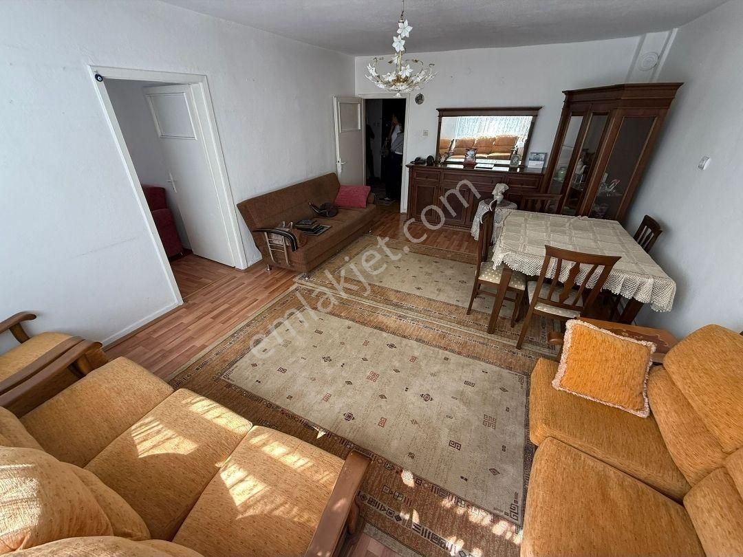 Keçiörenin En Merkezi Konumunda 3+1 Fırsat Daire - Görsel 6