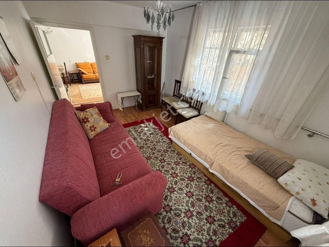 Keçiörenin En Merkezi Konumunda 3+1 Fırsat Daire - Görsel 2