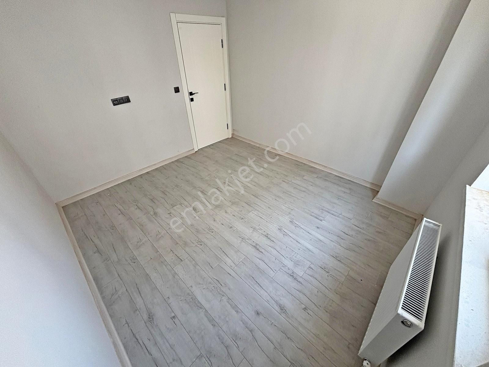 Yuvam'dan Sıfır Ultra Lüks Geniş Oturum Kiralık 3+1 Daire - Görsel 23