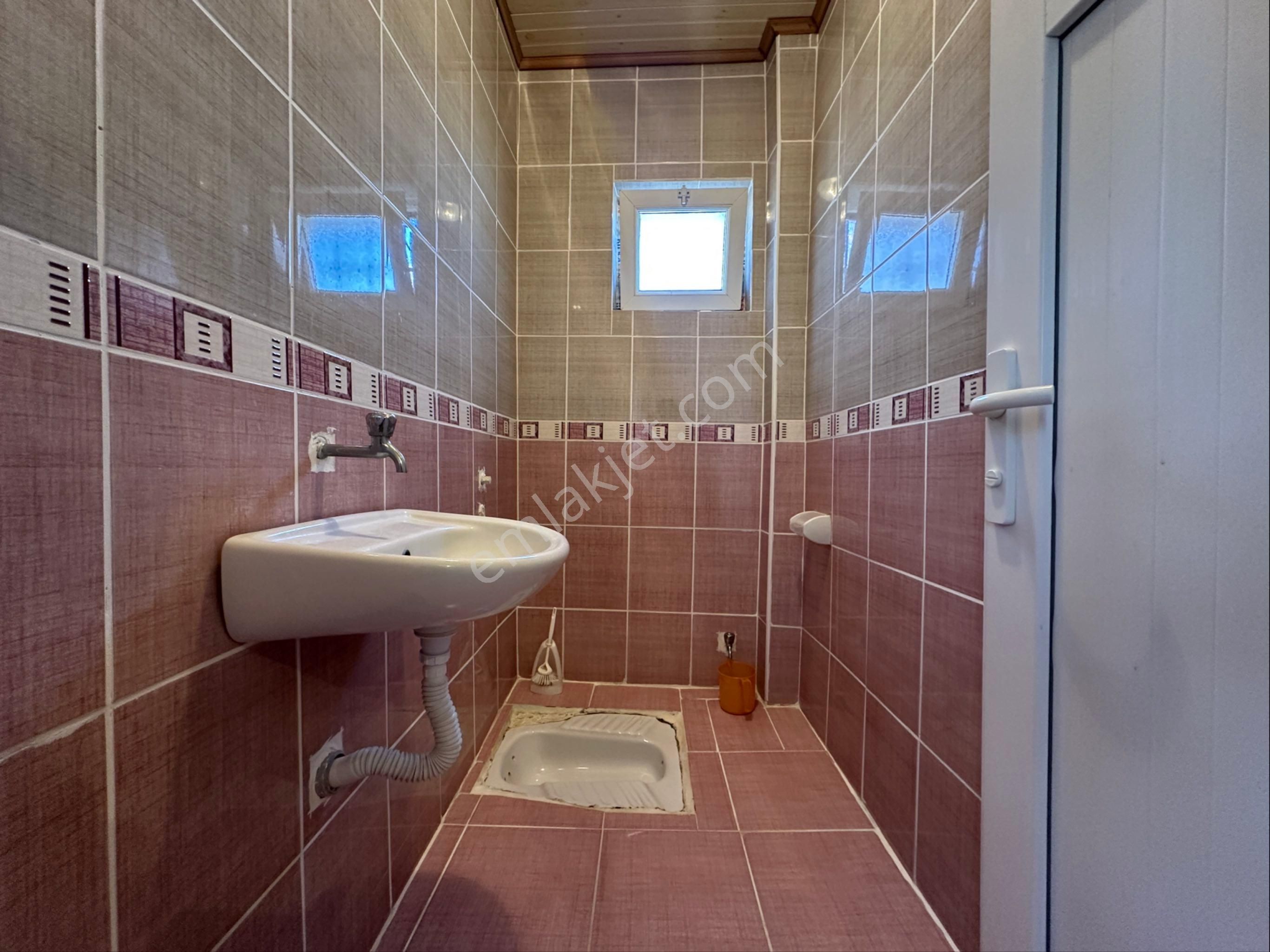 Kırşehir Toklumen Köyünde 557 M2 Arsa İçinde 2+1 100 M2 Satılık Ev - Görsel 8