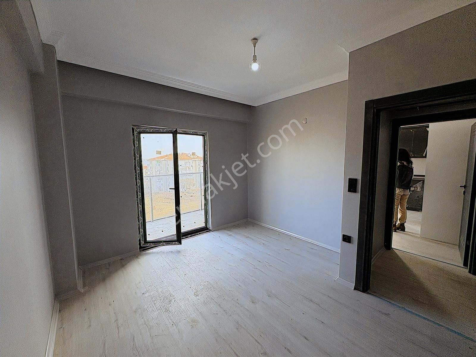 Karaca'dan Altınova Mah.'de Sıfır 1+1 Deniz Manzaralı Kiralık - Görsel 5