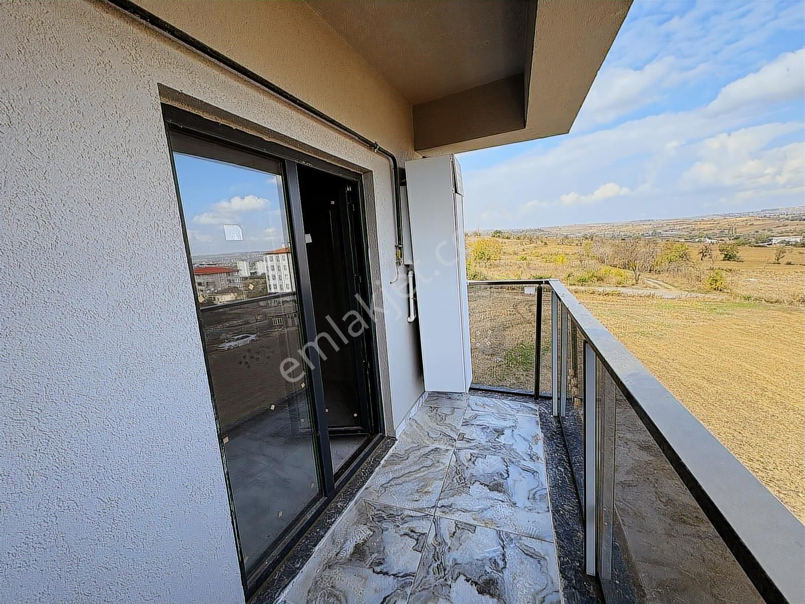 Karaca'dan Altınova Mah.'de Sıfır 1+1 Deniz Manzaralı Kiralık - Görsel 21
